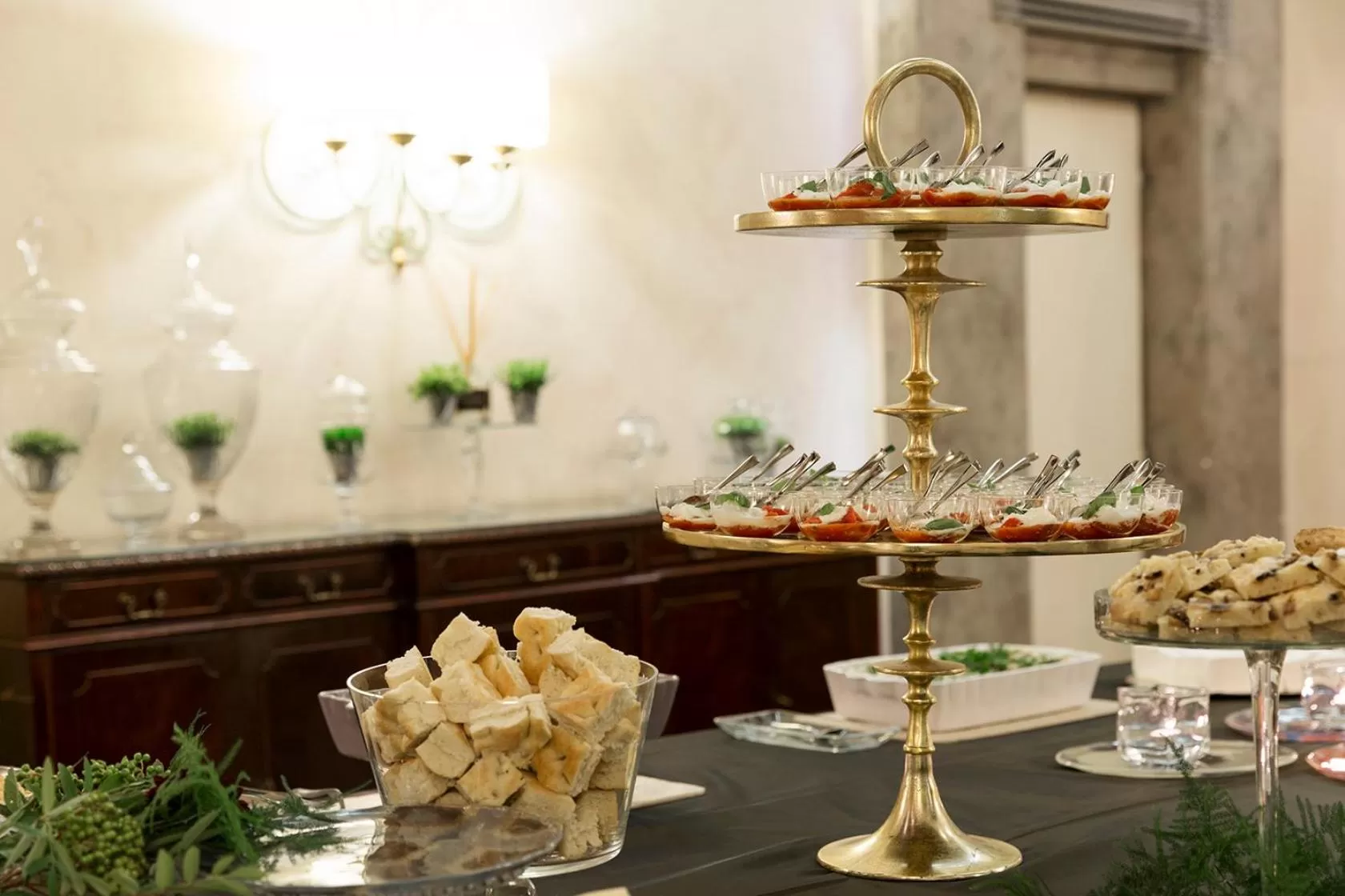 Food and drinks in Hotel Adriano