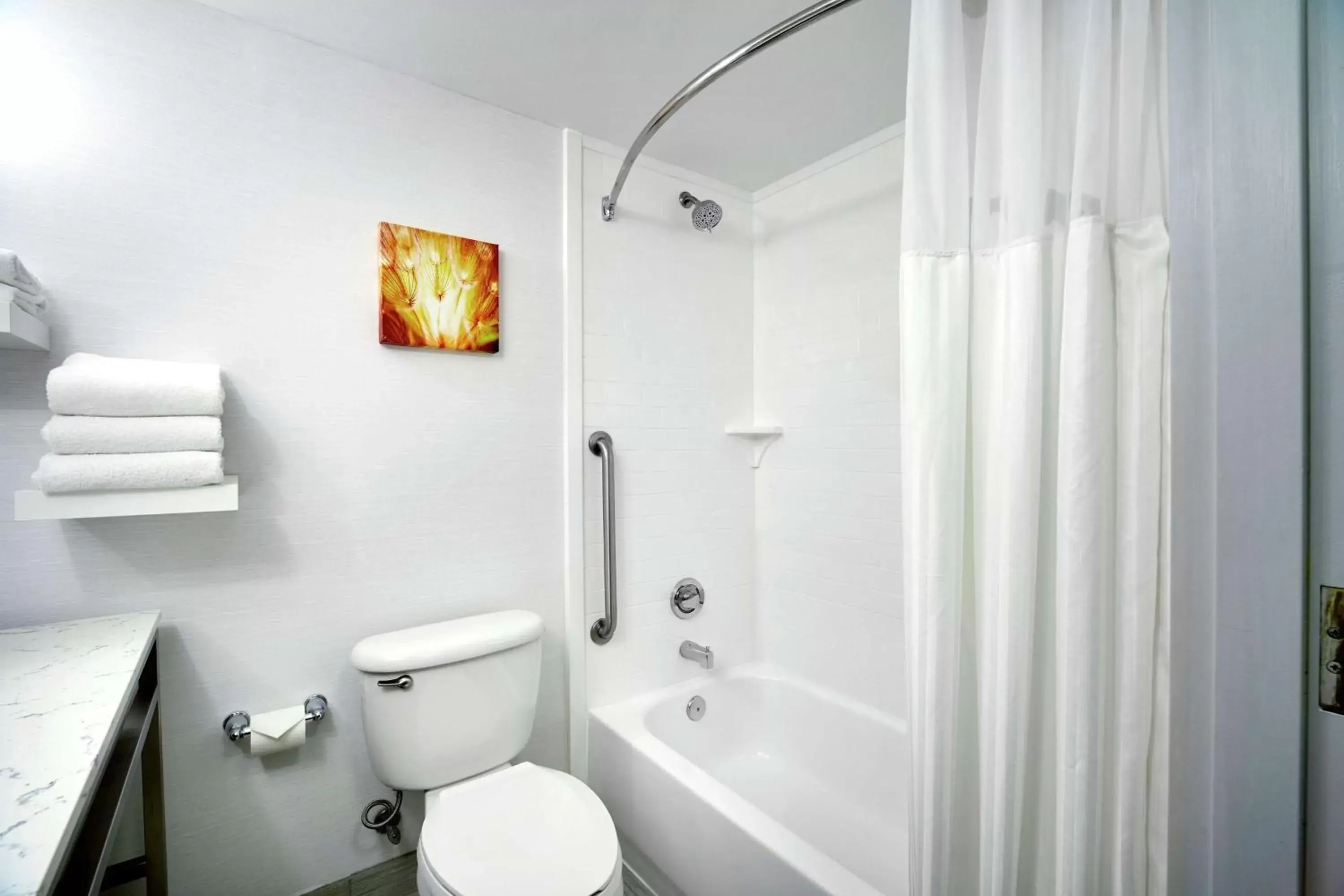 Bathroom in Hilton Garden Inn Columbus/Polaris