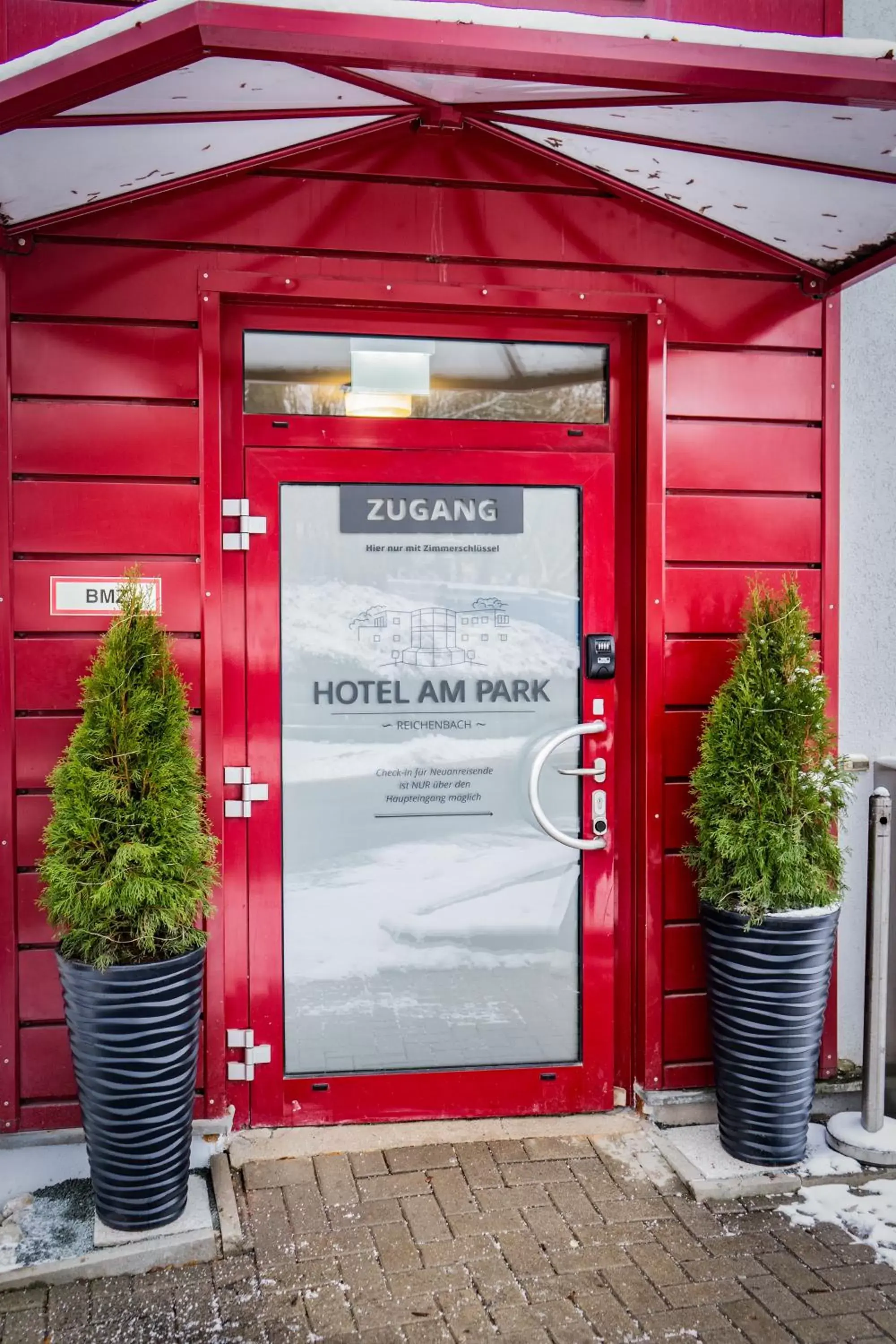 Facade/entrance in Hotel Am Park