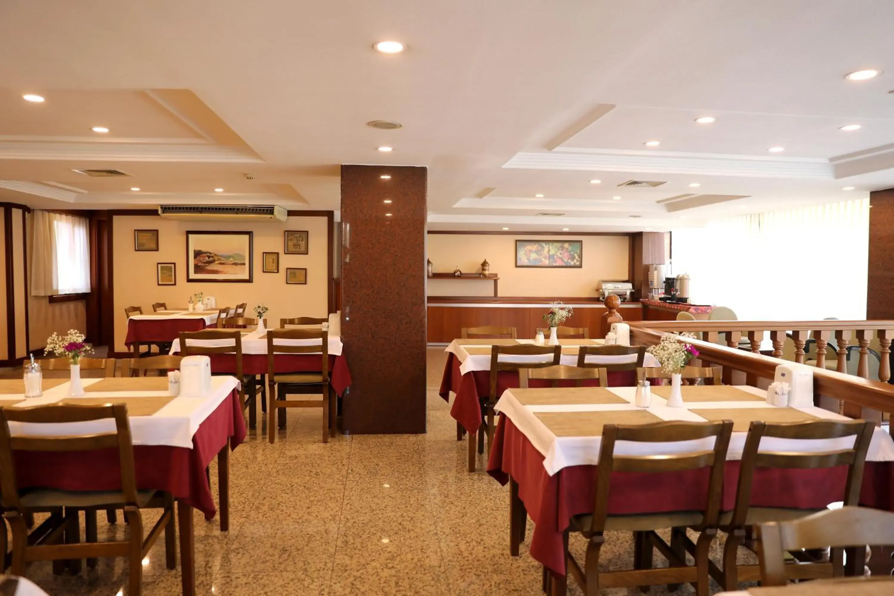 Restaurant/Places to Eat in Yavuz Hotel