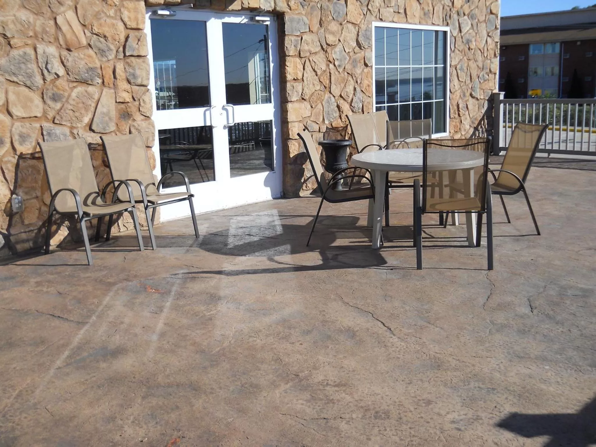 Property building in Microtel Inn & Suites by Wyndham Quincy Downtown - River Area