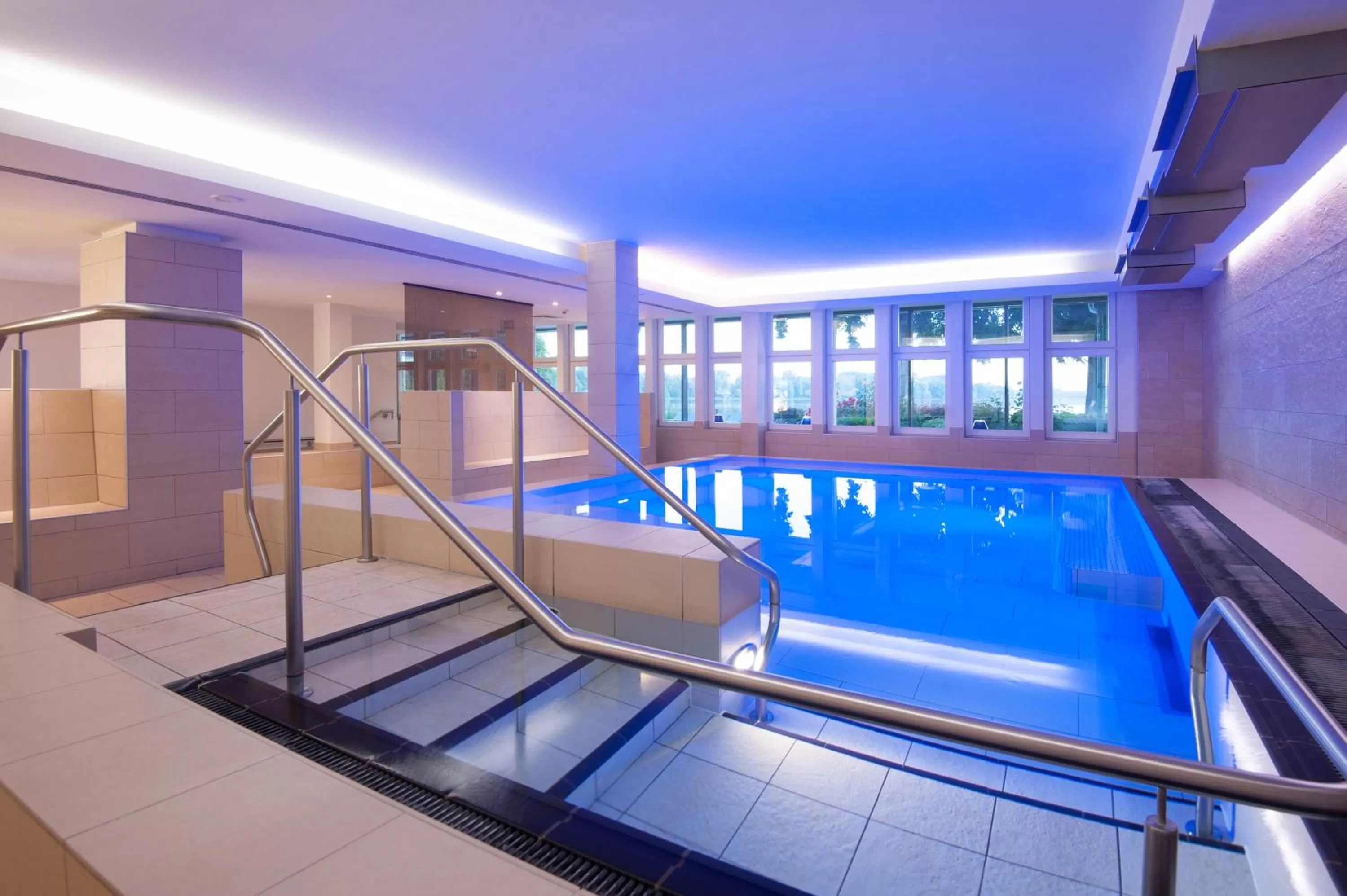 Swimming pool in Aspria Hannover Maschsee Sport & Spa