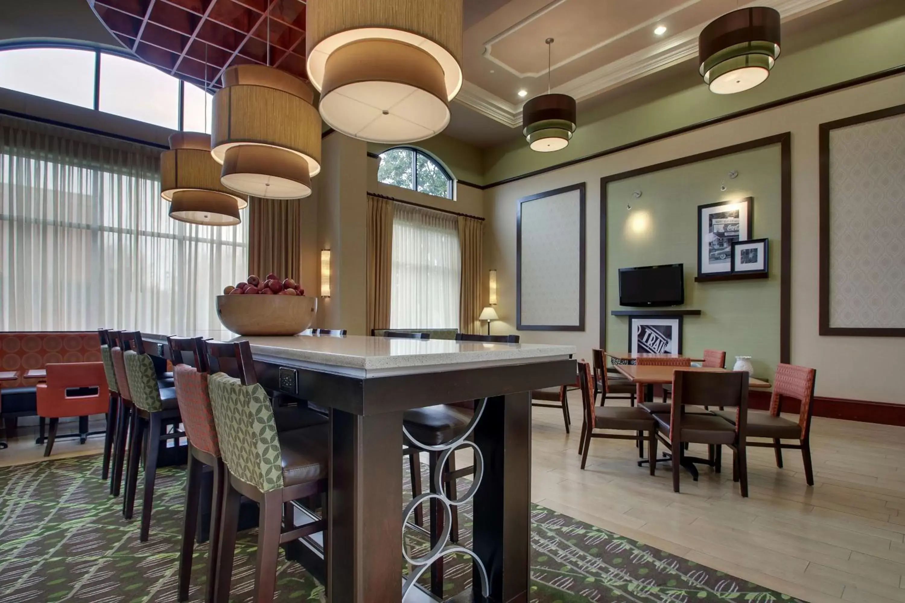 Lobby or reception, Lounge/Bar in Hampton Inn & Suites Spartanburg-I-26-Westgate Mall