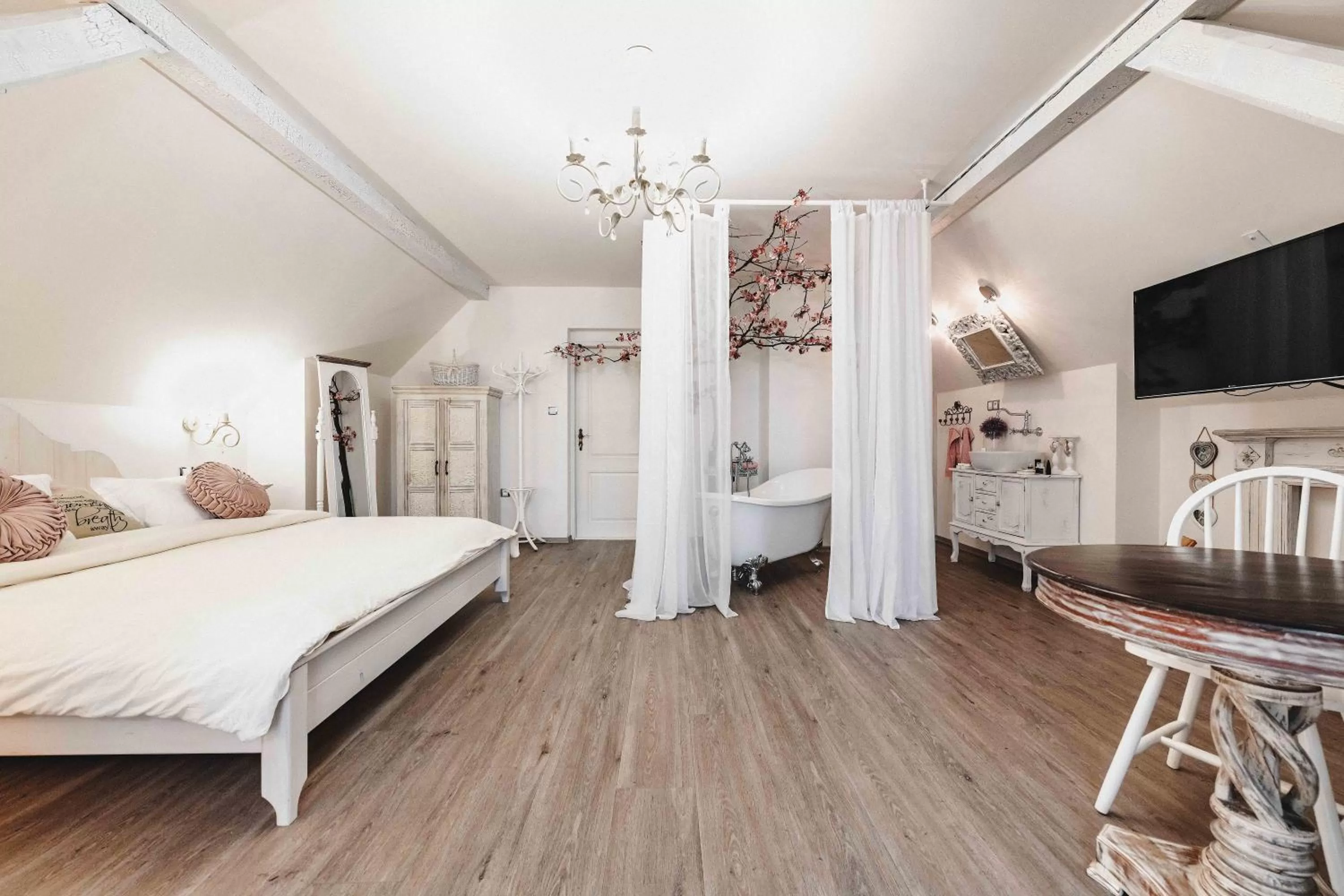 Bed in Resort Mlýn Černovice