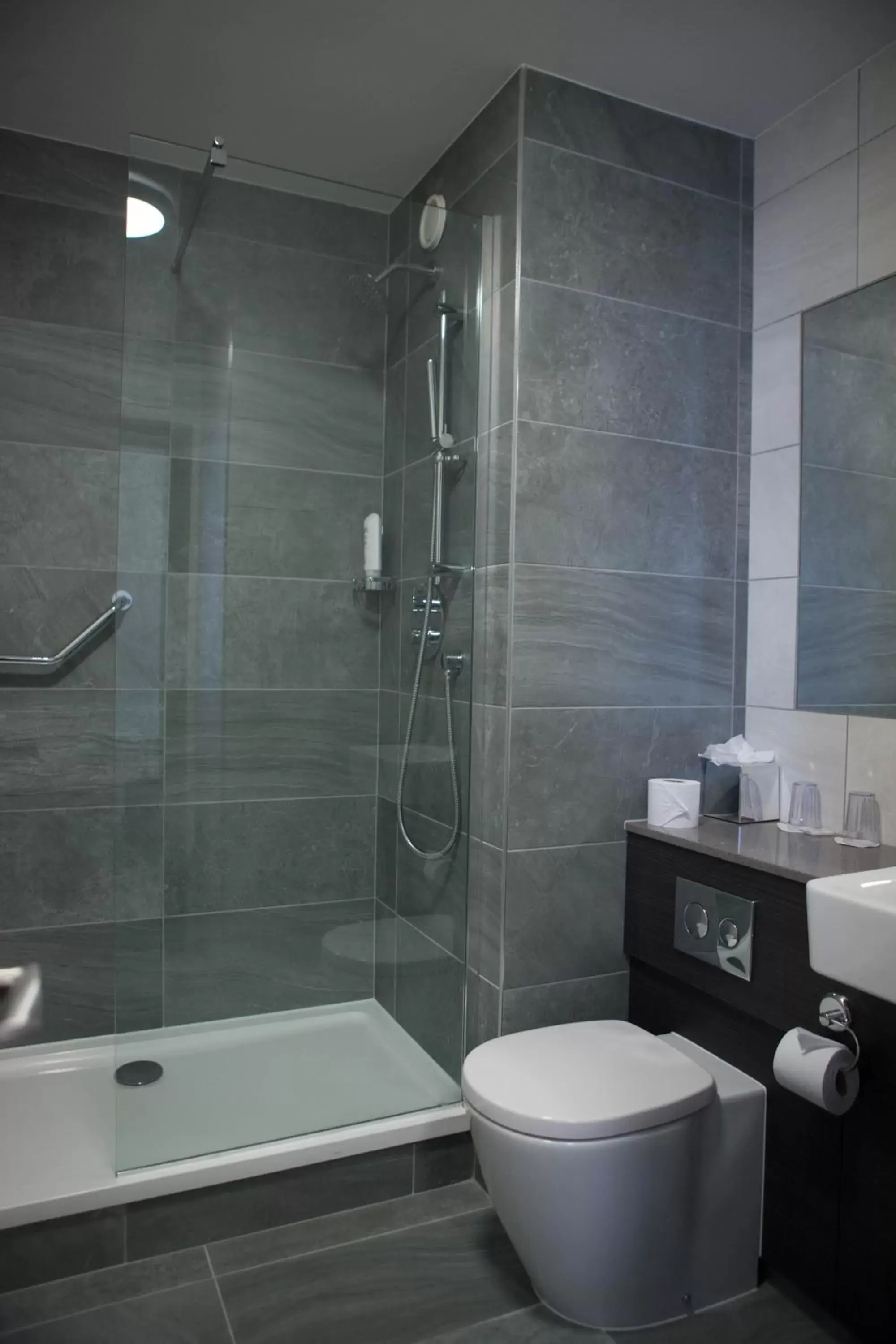 Bathroom in Maldron Hotel Sandy Road Galway