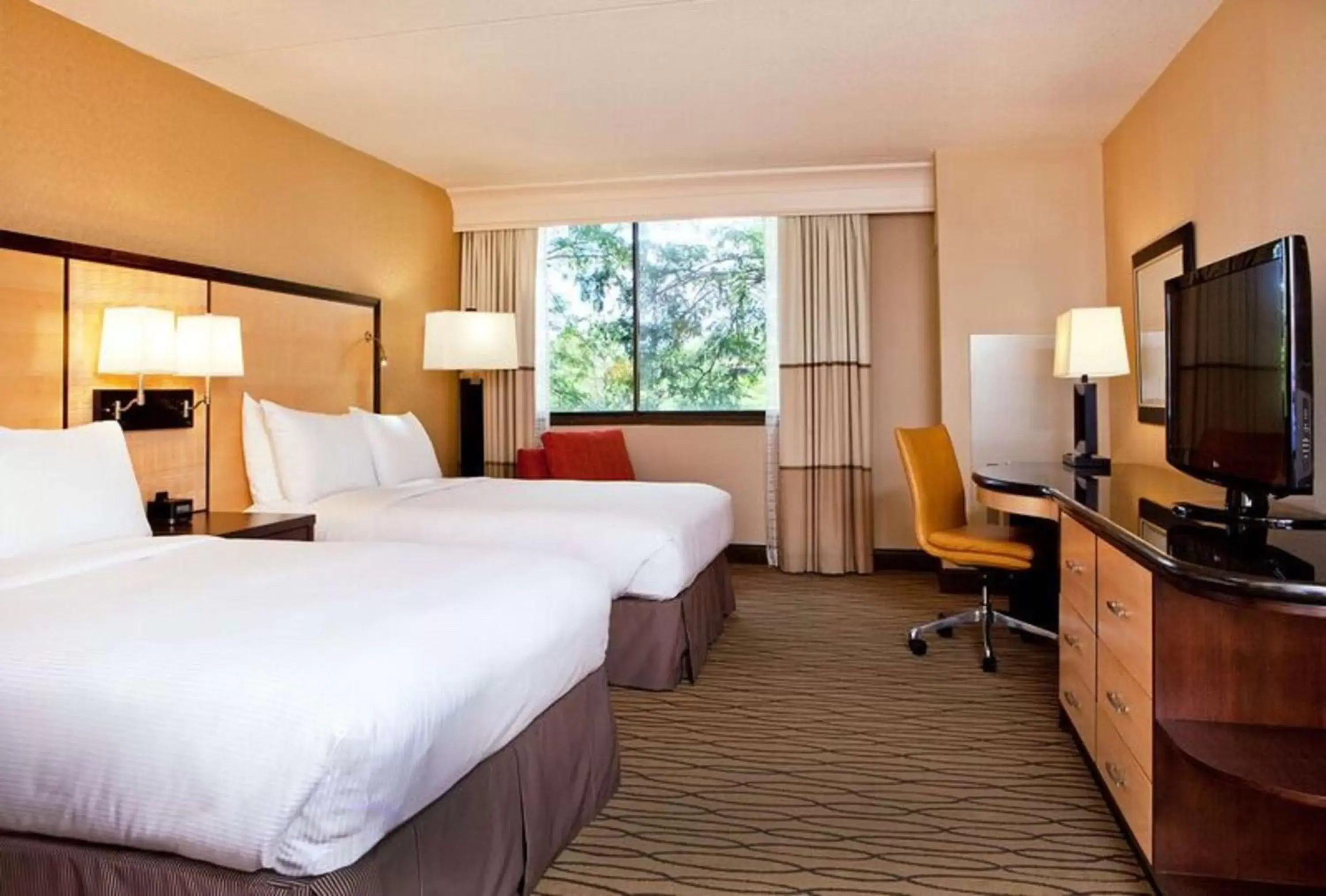 Bedroom, Bed in Hilton Woodcliff Lake