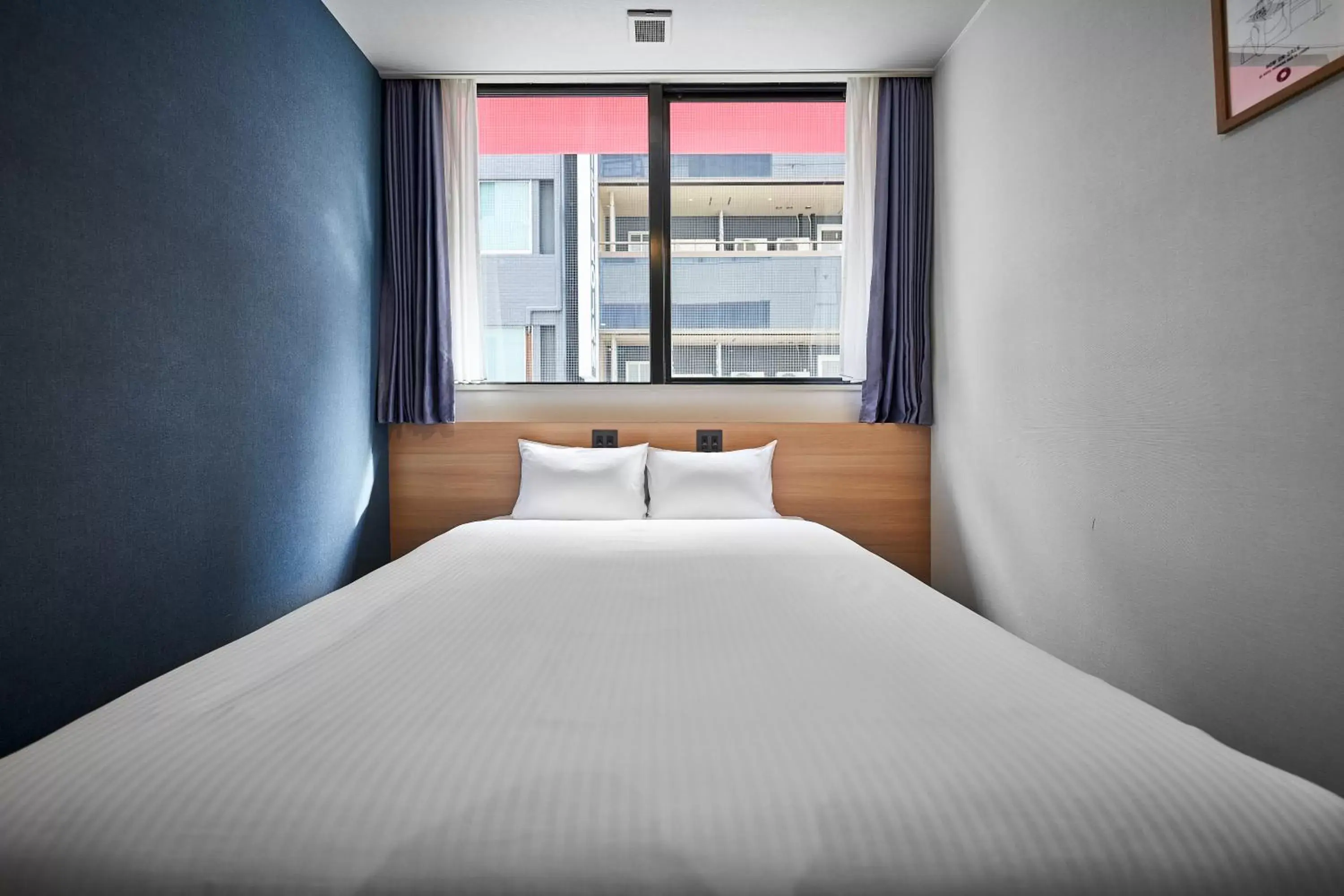 Comfort Double Room in Hotel Morning Box Osaka Shinsaibashi