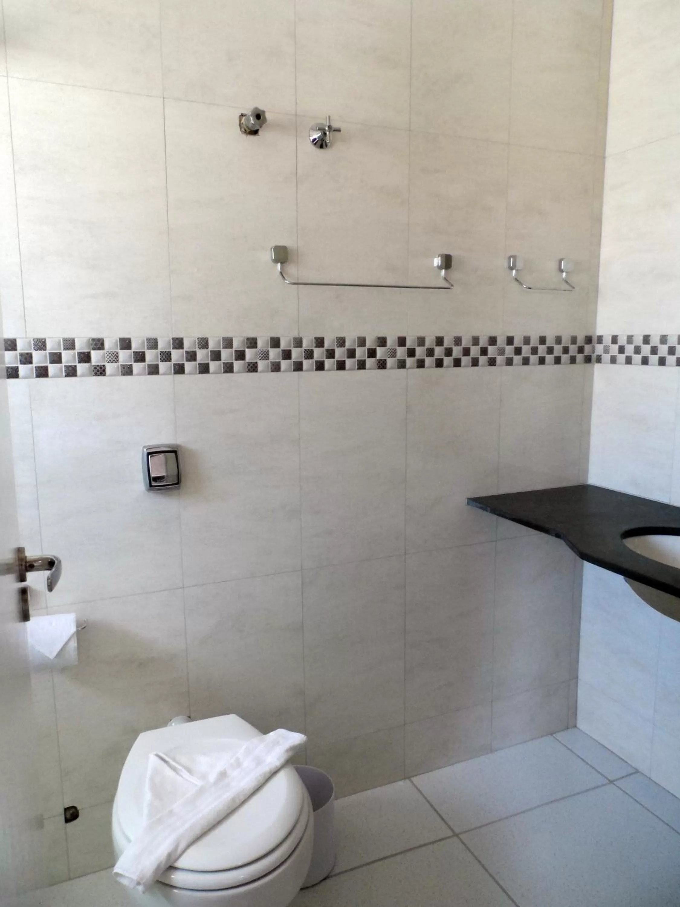 Bathroom in Hotel e Pousada Pouso54