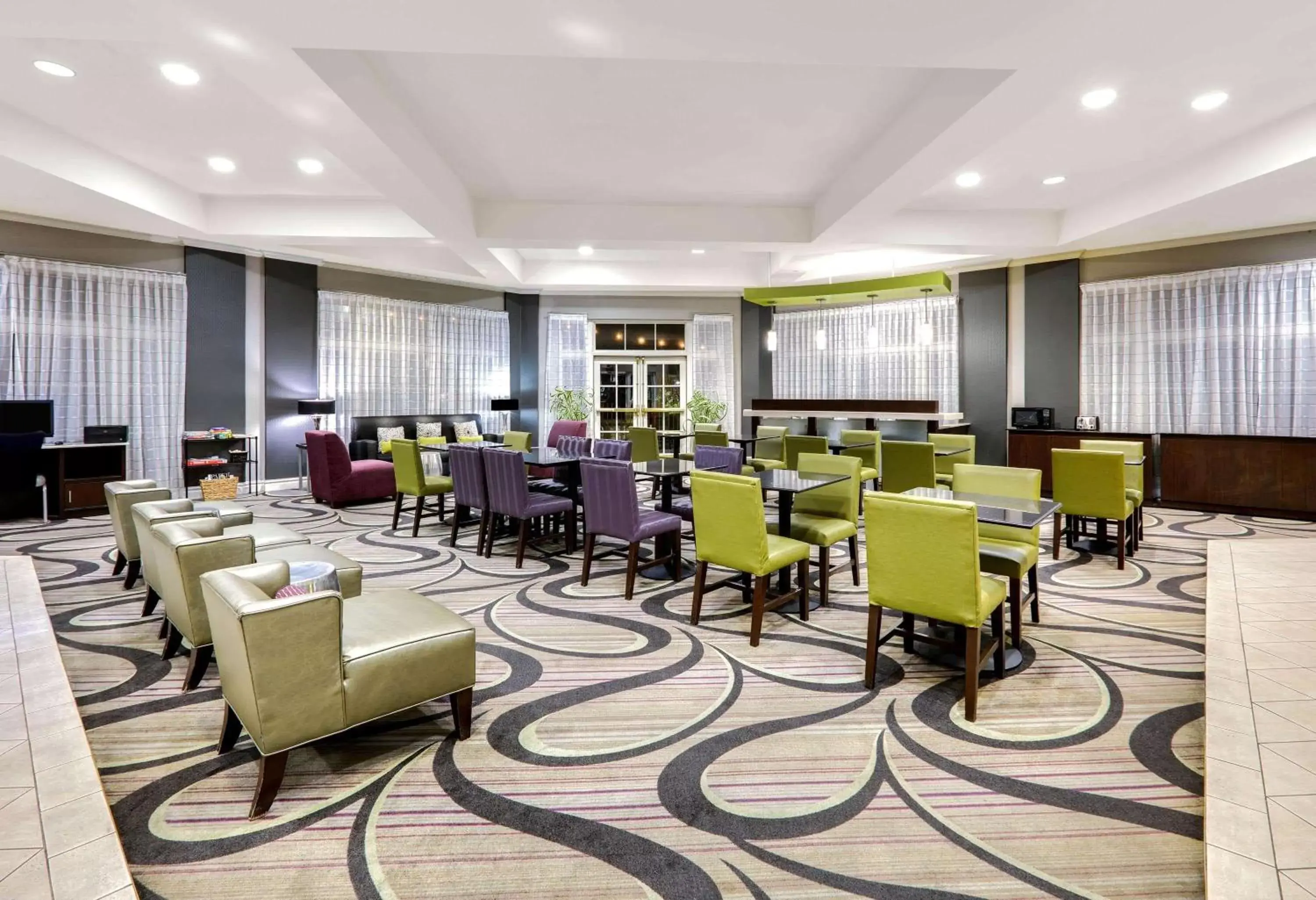 Lobby or reception, Restaurant/Places to Eat in La Quinta by Wyndham Dallas North Central