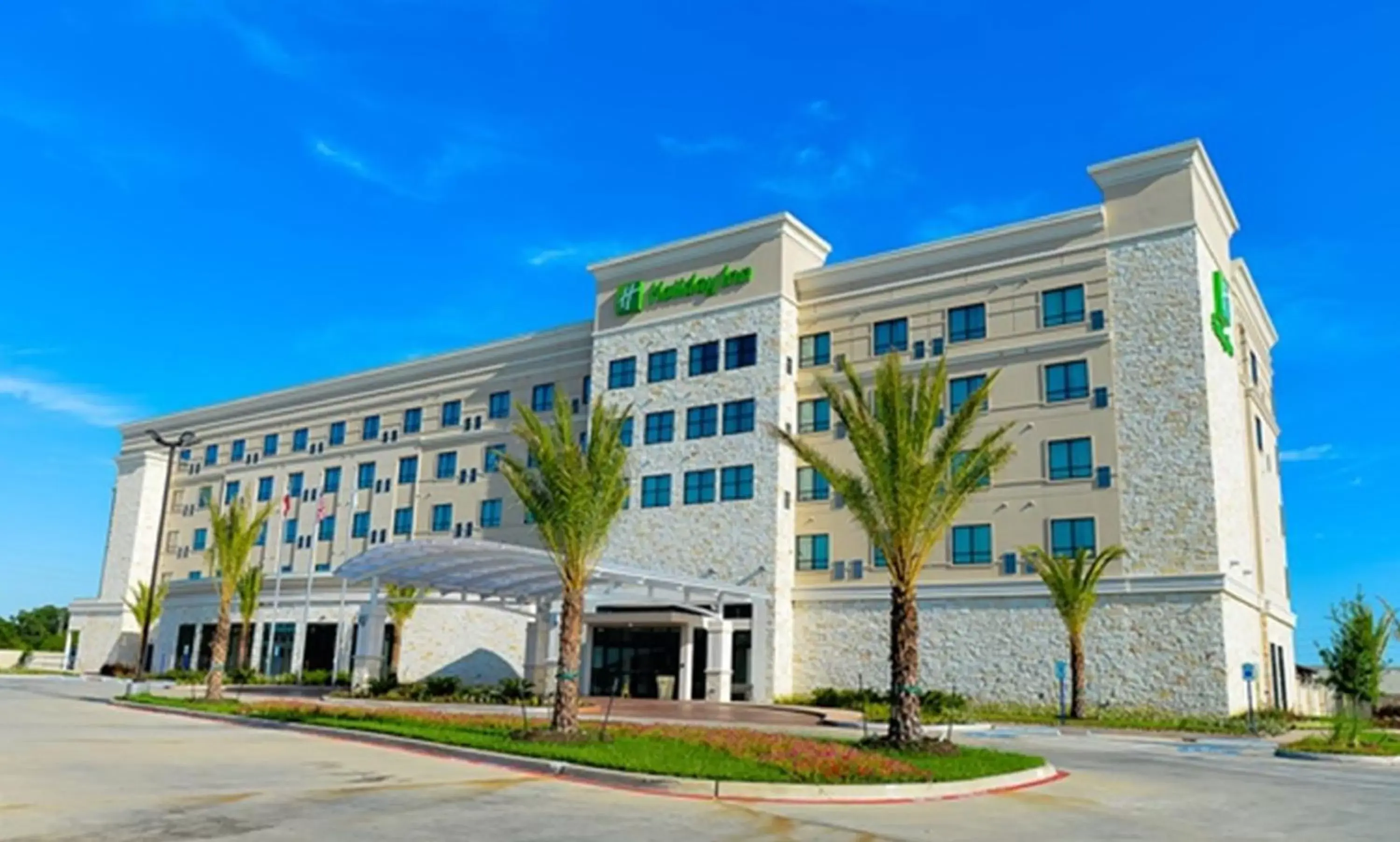 Property Building in Holiday Inn Houston NE-Bush Airport Area, an IHG Hotel