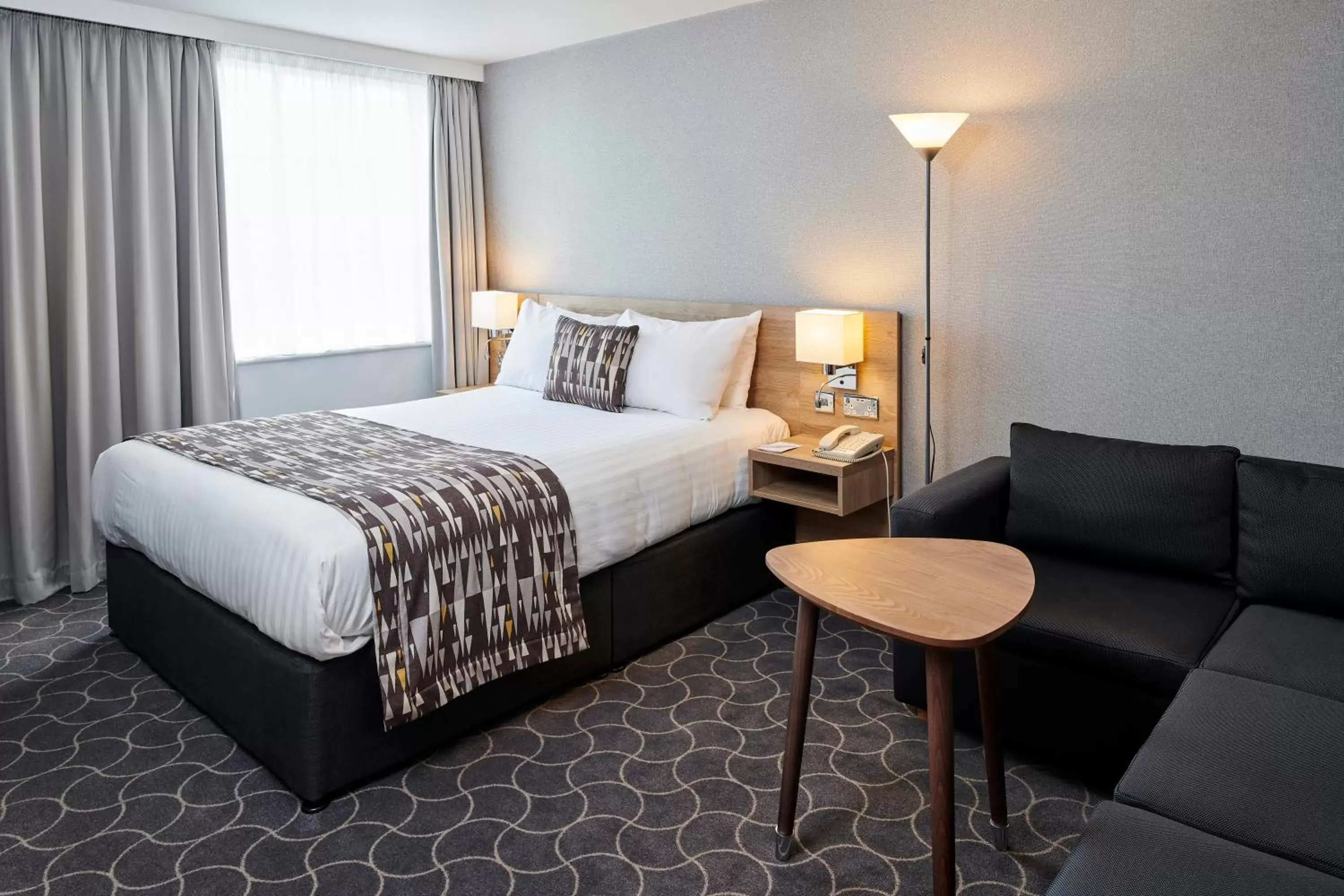 Restaurant/places to eat, Room Photo in Holiday Inn Ellesmere Port/Cheshire Oaks, an IHG Hotel