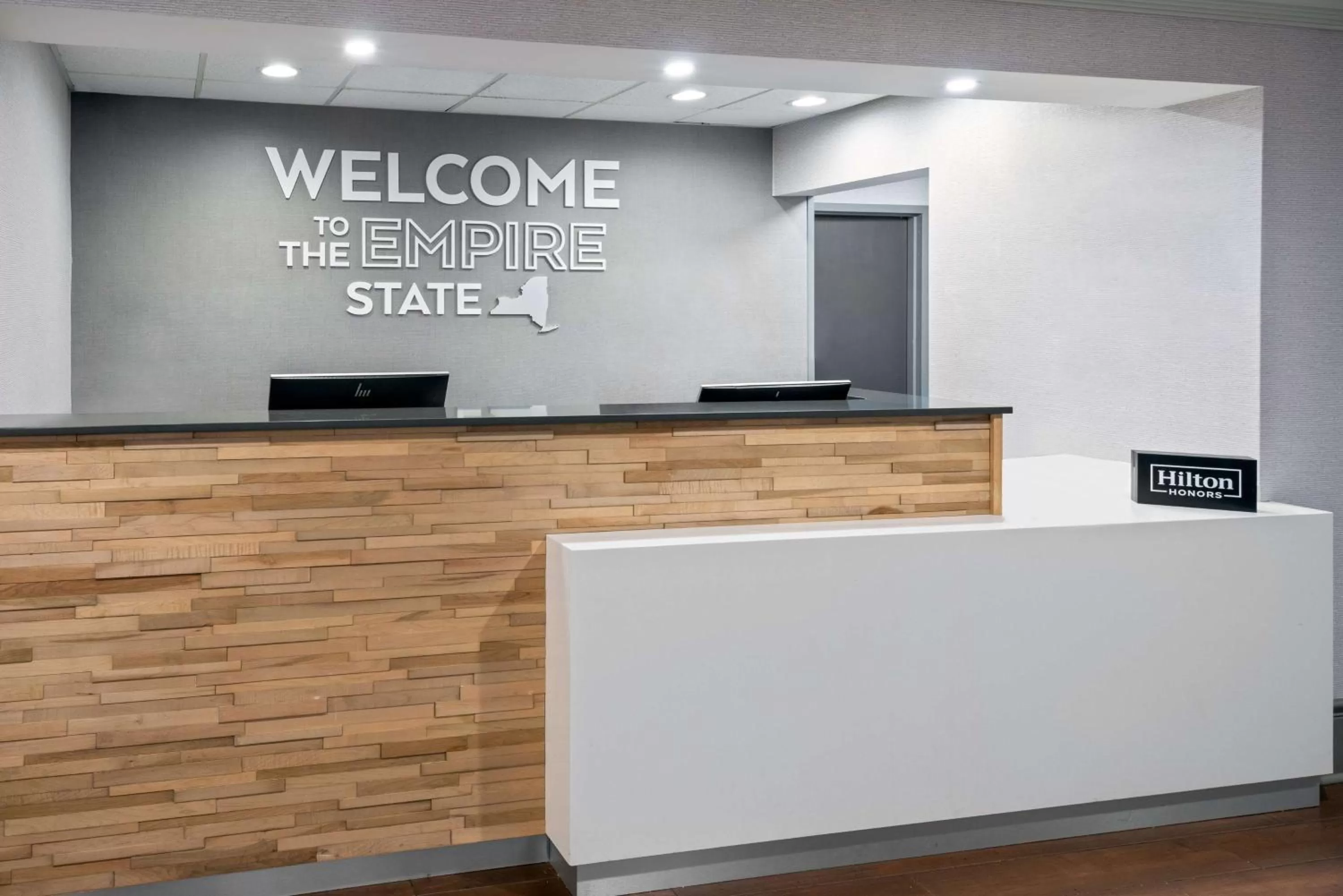 Lobby or reception in Hampton Inn Buffalo-Airport Galleria Mall