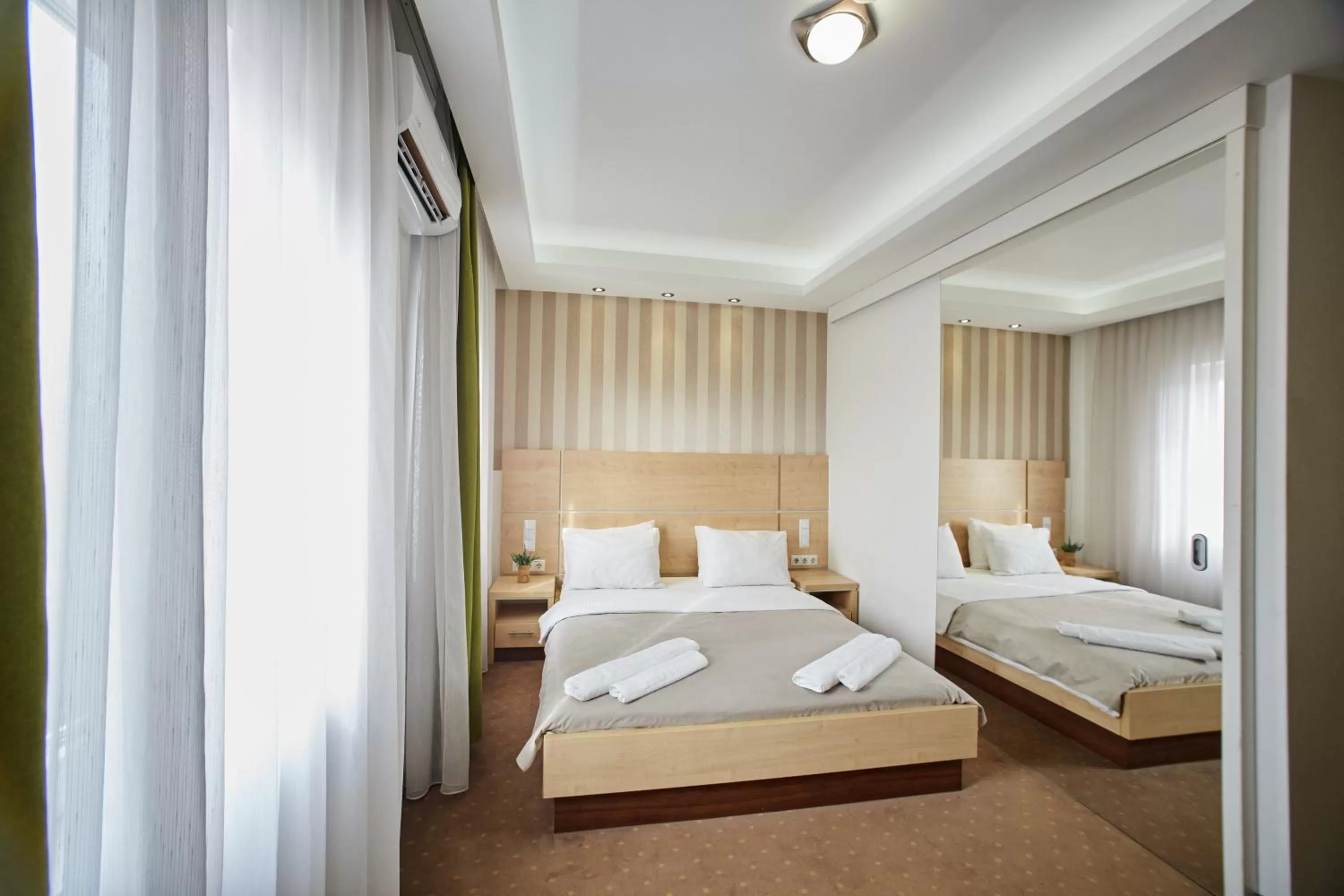 Bed in Laurus Motel Airport Tuzla