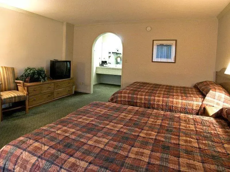Photo of the whole room, Bed in Best Western Inn