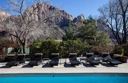 Swimming Pool in Flanigan`s Resort and Spa