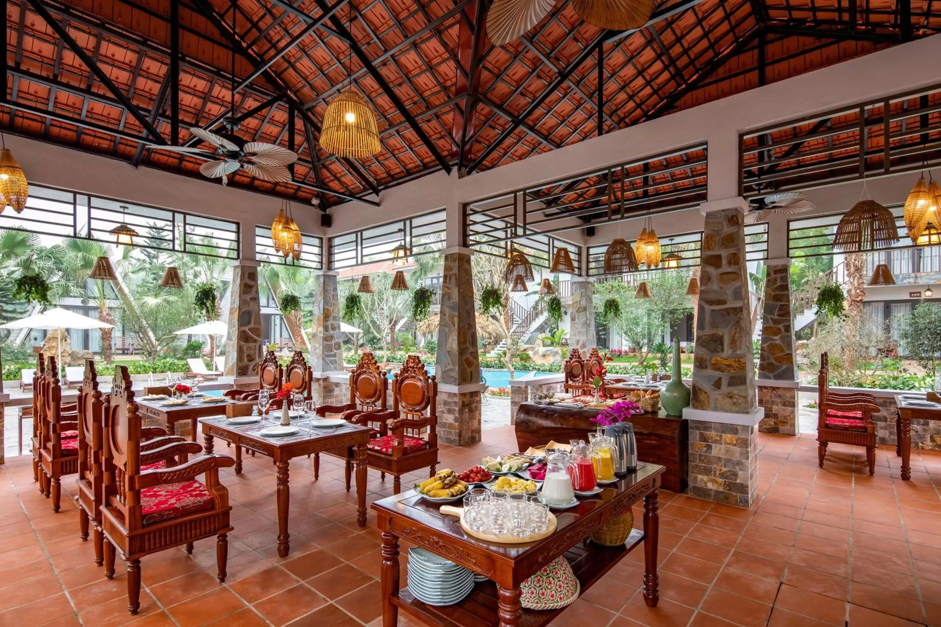 Restaurant/places to eat in Bai Dinh Garden Resort & Spa Restaurant/places to eat in Bai Dinh Garden Resort & Spa