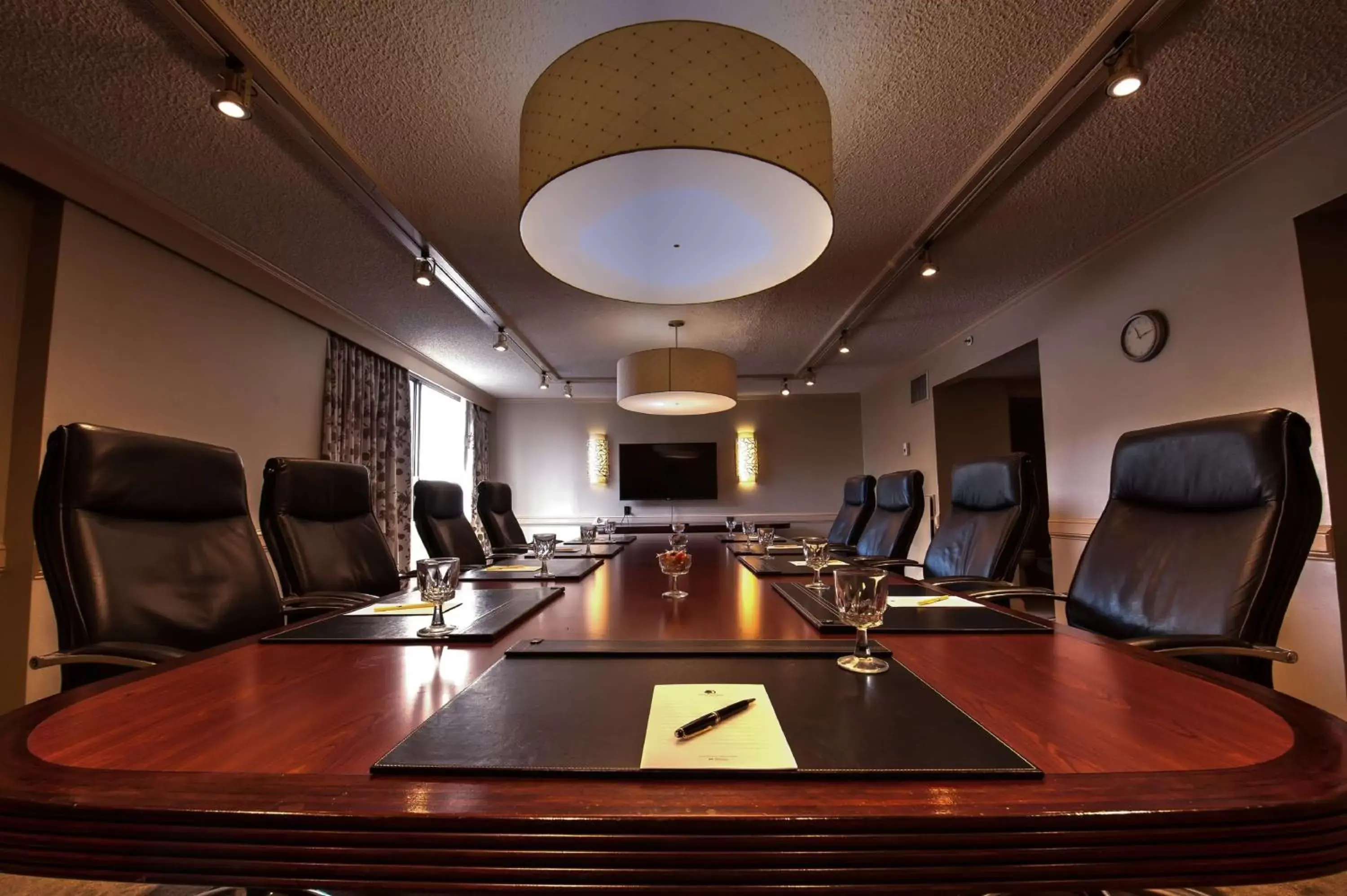 Meeting/conference room in DoubleTree By Hilton Baltimore North Pikesville