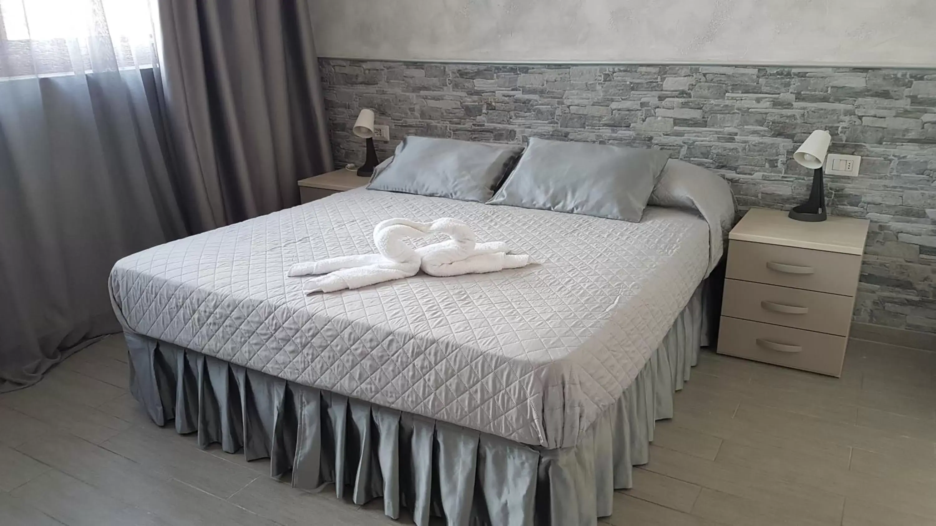 Bedroom, Bed in ILLUVIA affitto camere