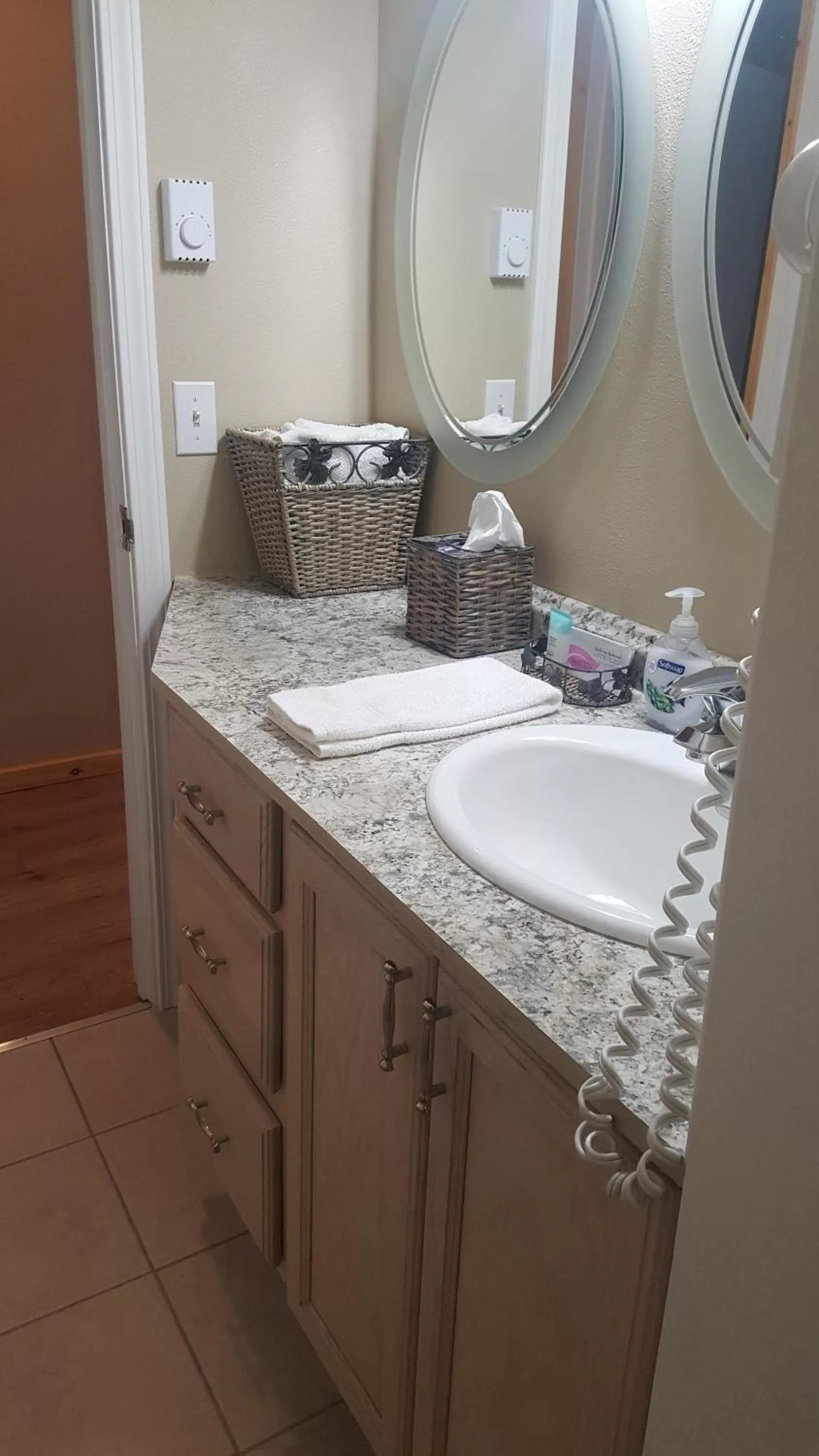 Riverfront Motel & Cabins