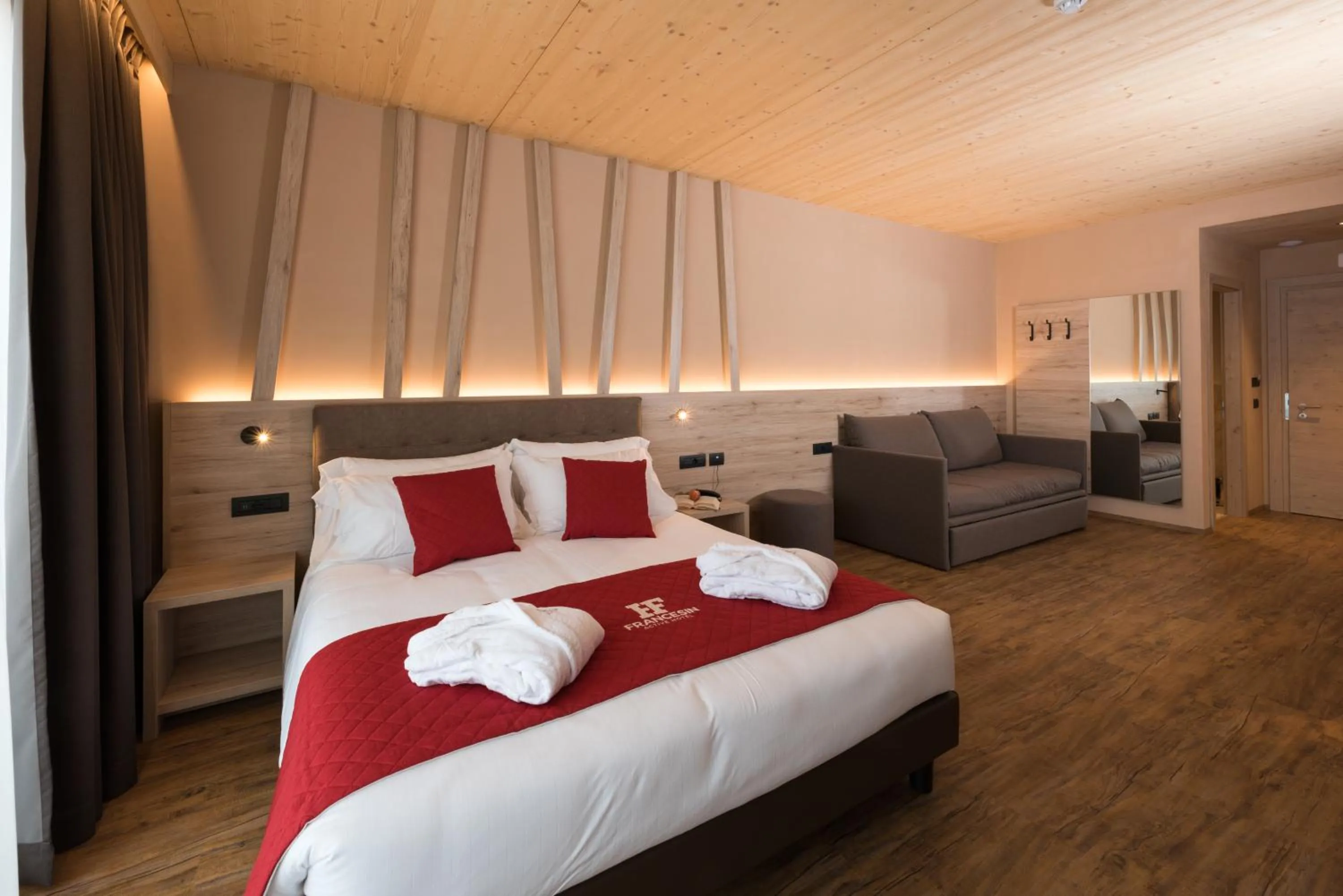 Photo of the whole room, Bed in Francesin Active Hotel