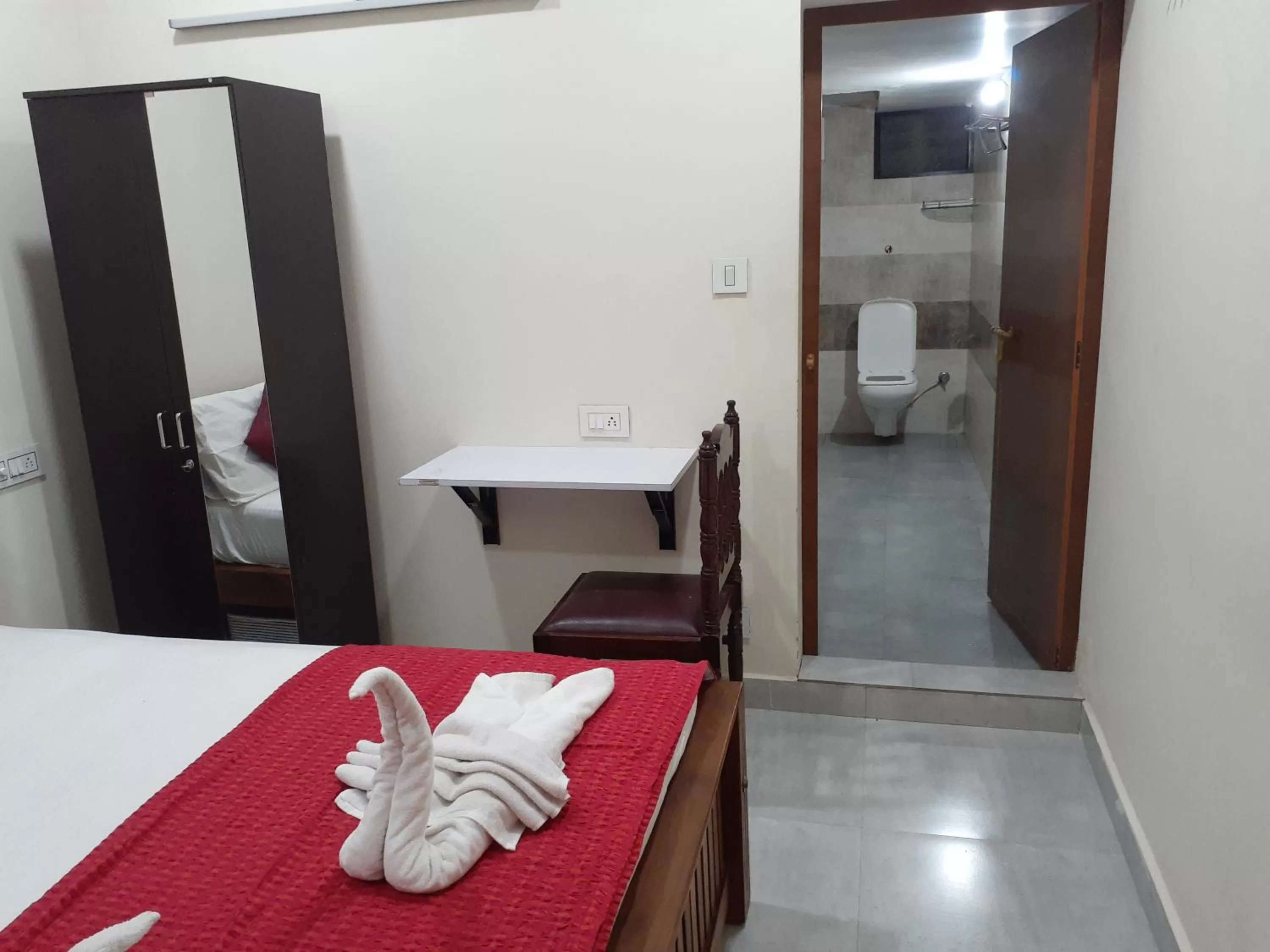 Bed in Nature Villa Kochi