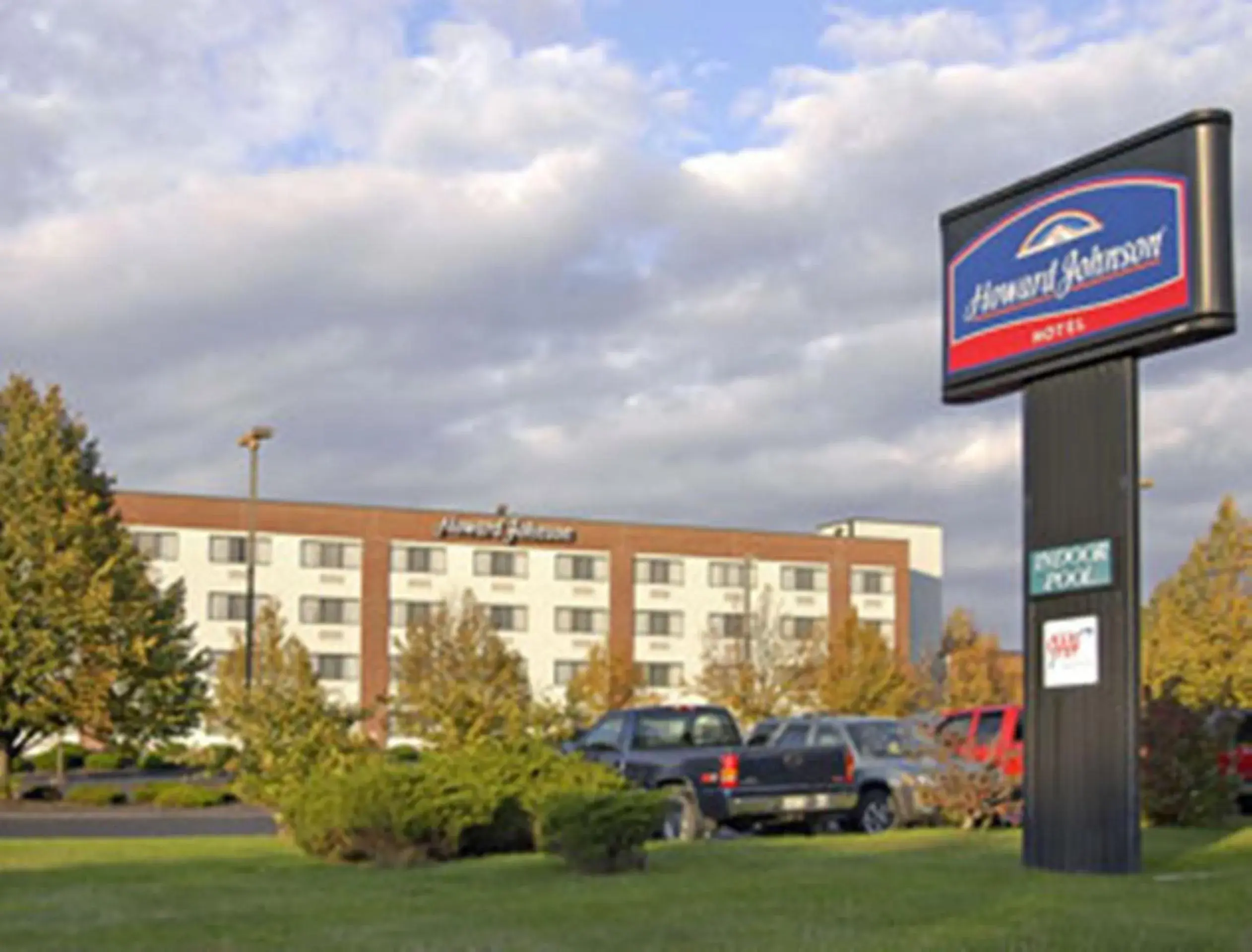 Facade/entrance in Howard Johnson by Wyndham South Portland Facade/entrance in Howard Johnson by Wyndham South Portland
