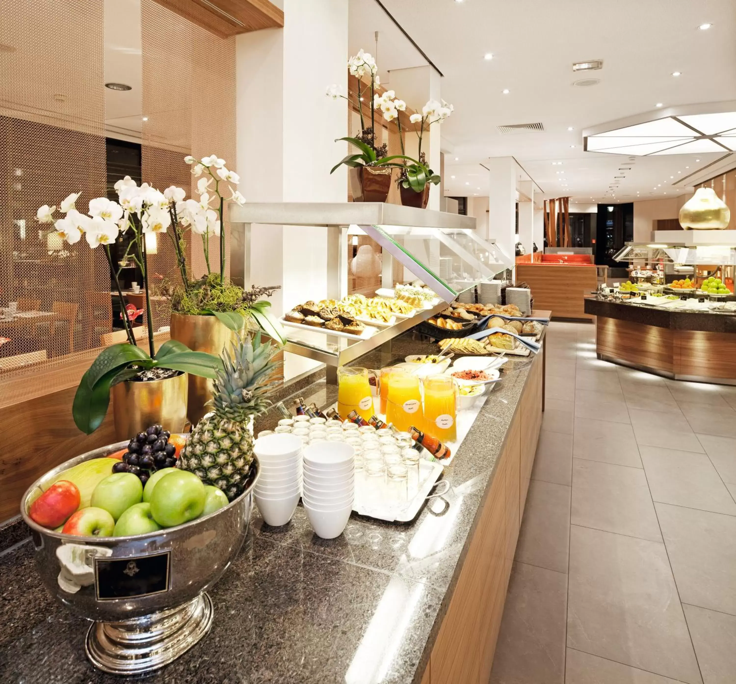 Buffet breakfast, Food in Mövenpick Hotel Münster am Aasee