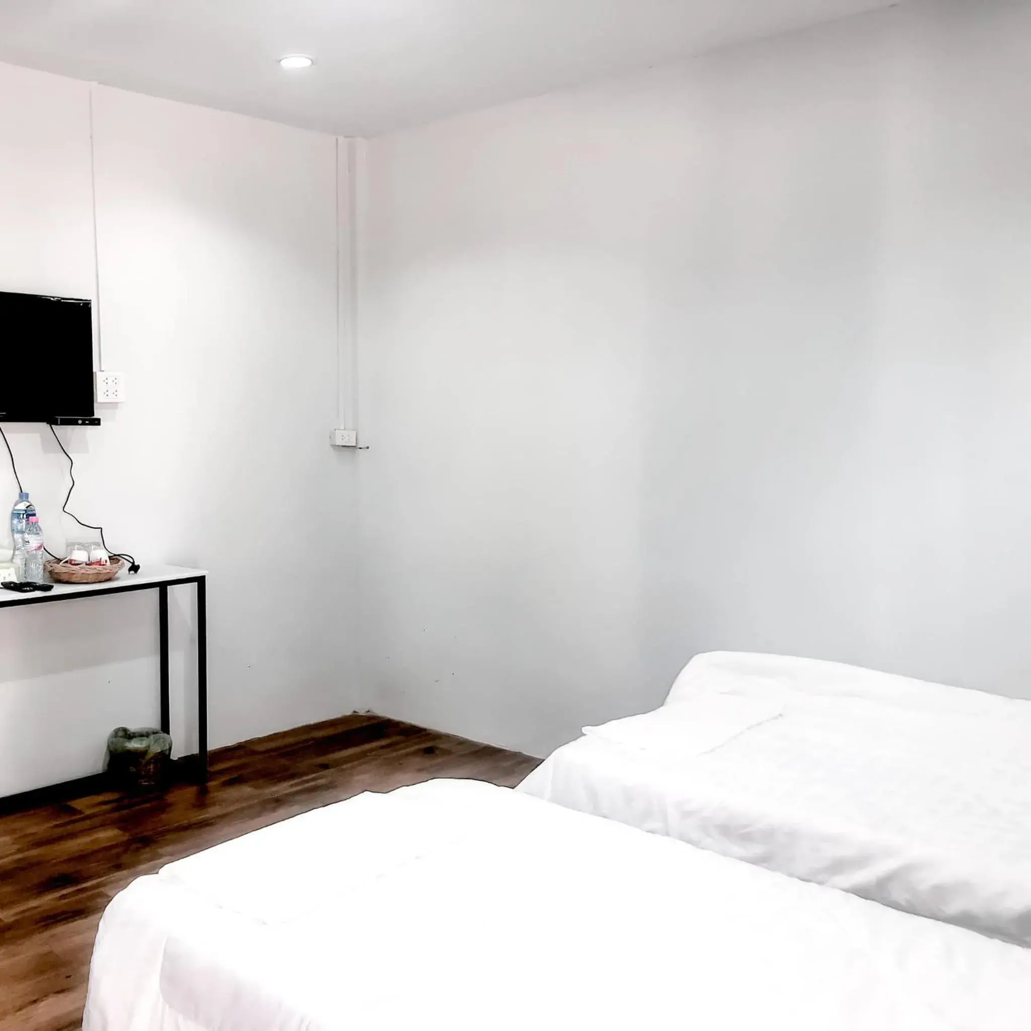 Deluxe King Room in Capital O 75412 V Resort Deluxe King Room in Capital O 75412 V Resort