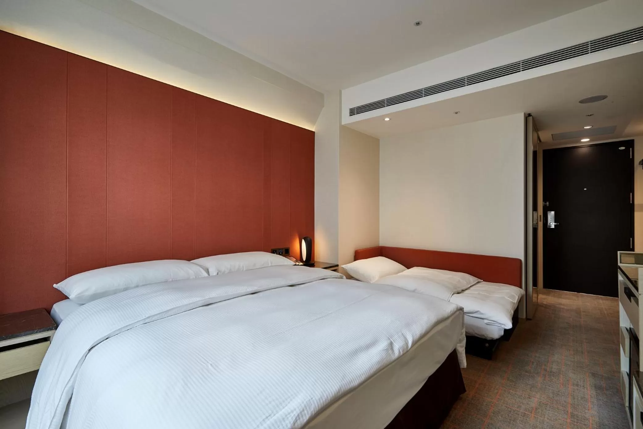 Photo of the whole room, Bed in K Hotels Taipei Linsen