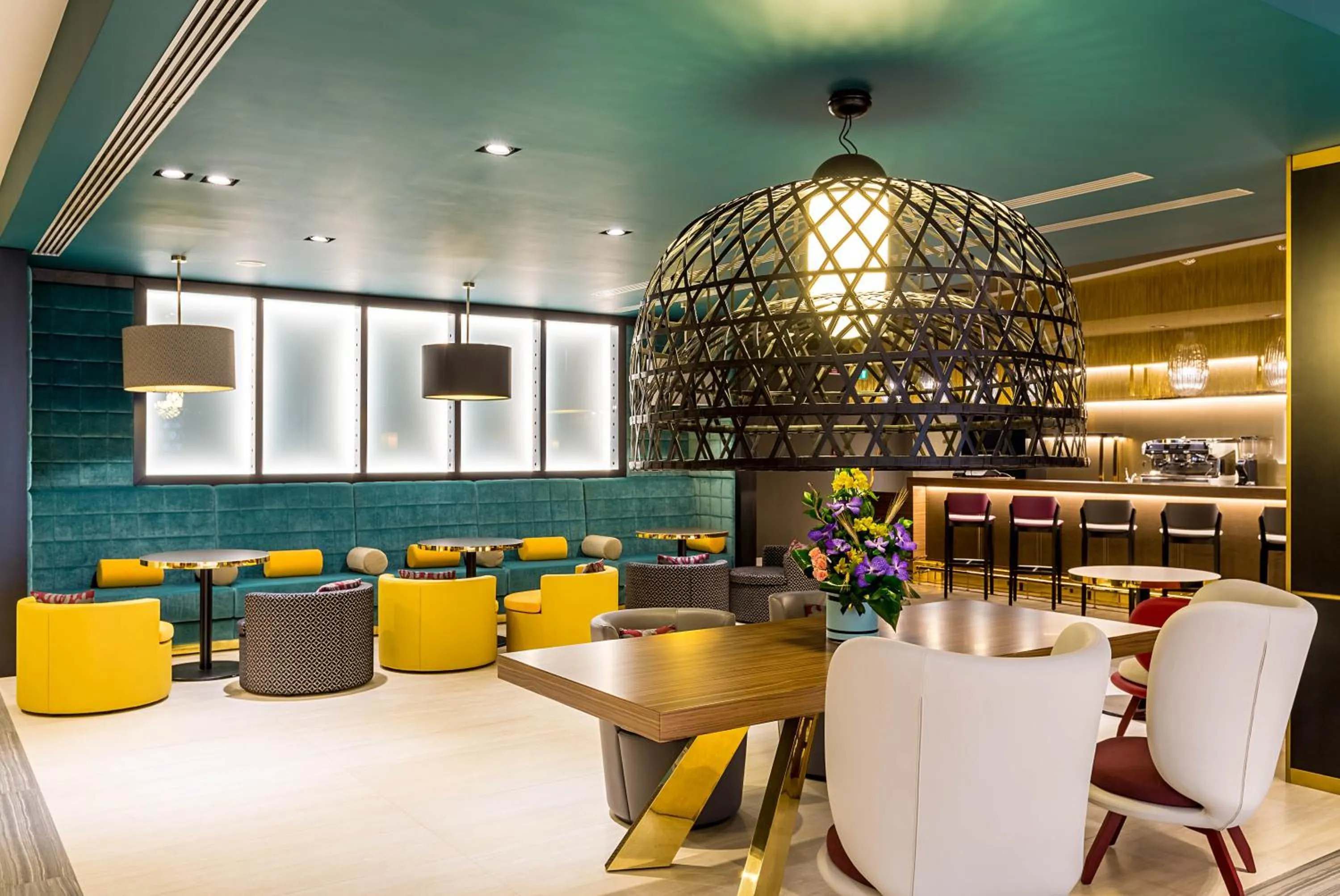 Restaurant/places to eat in Mercure Almaty City Center