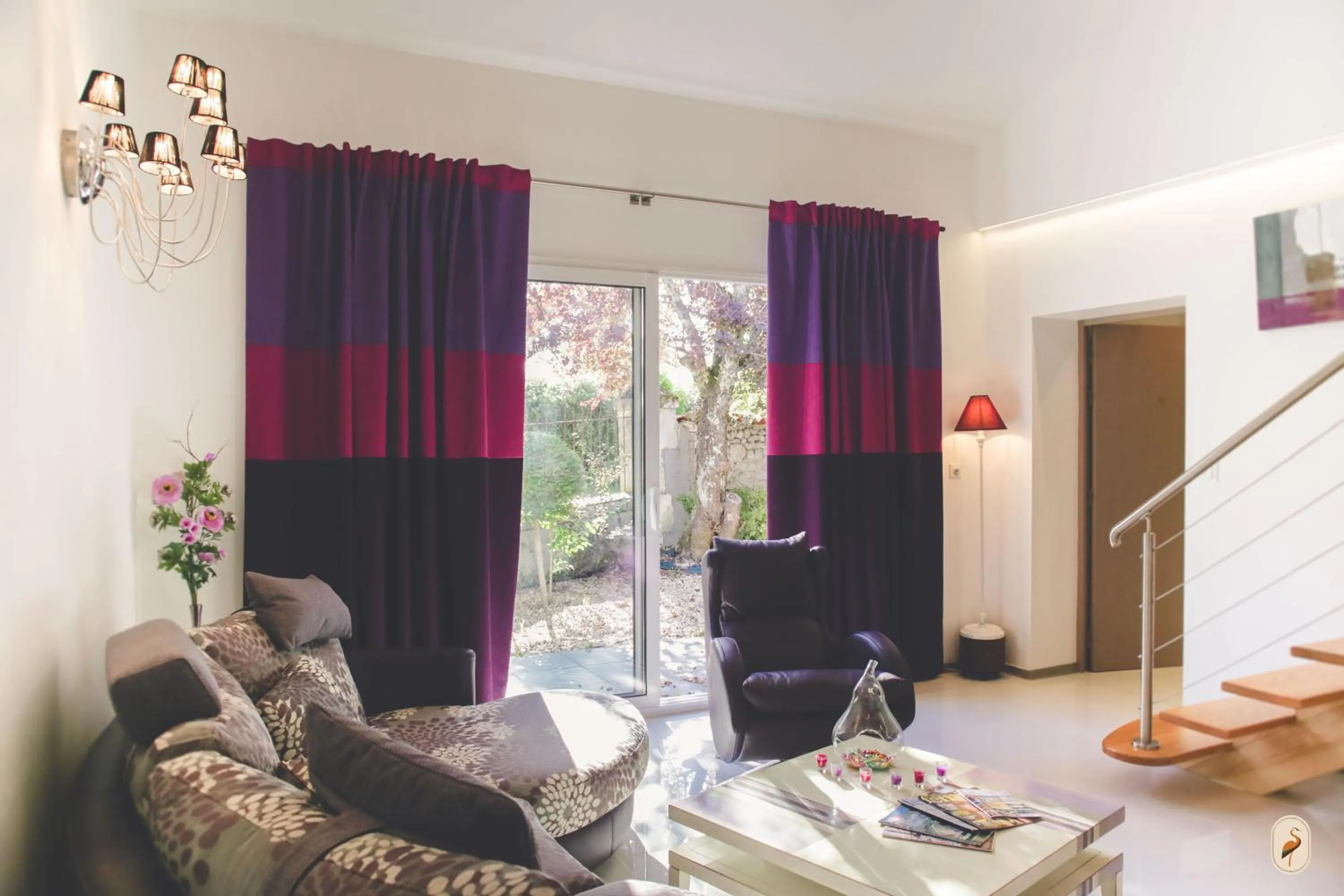 Living room in Domaine de l'Echassier, The Originals Relais