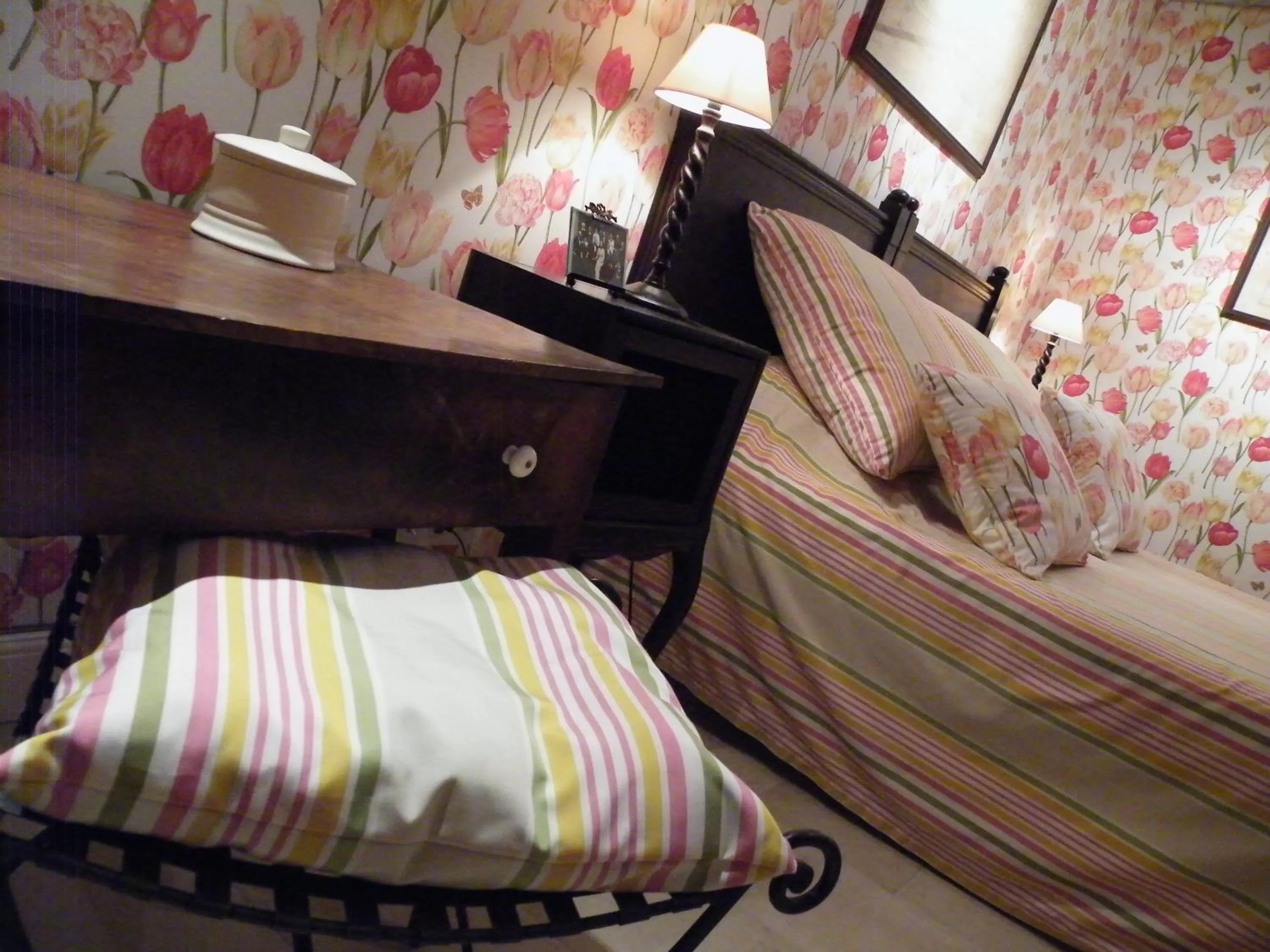 Photo of the whole room, Bed in Hôtel Diderot