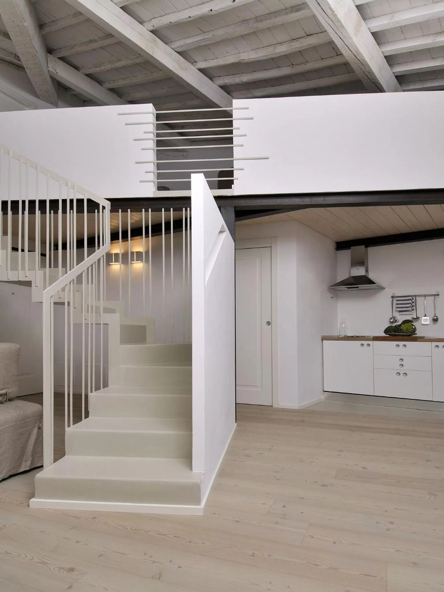 Photo of the whole room in Villa Aruch