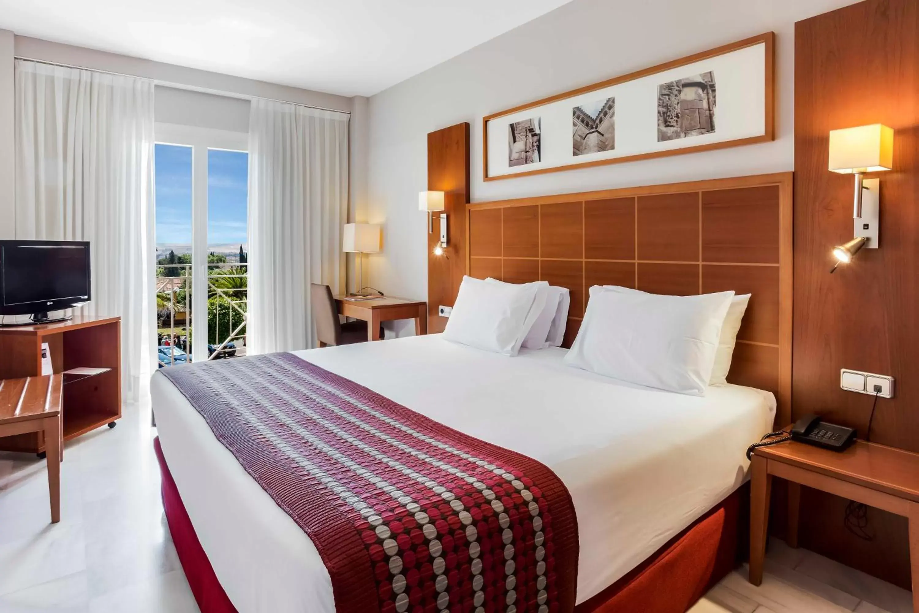 Photo of the whole room, Bed in Exe Las Adelfas Photo of the whole room, Bed in Exe Las Adelfas