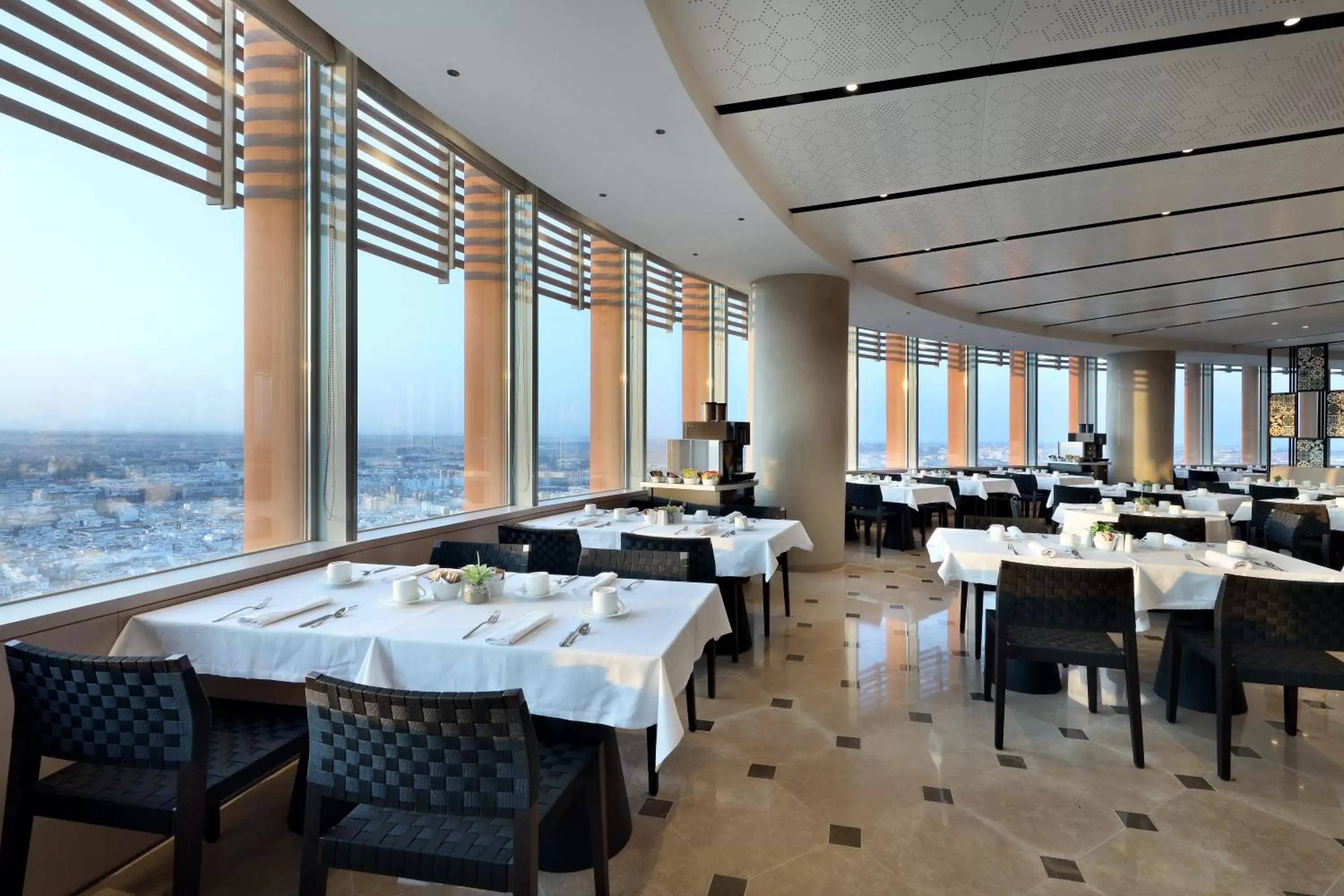 Restaurant/Places to Eat in Eurostars Torre Sevilla