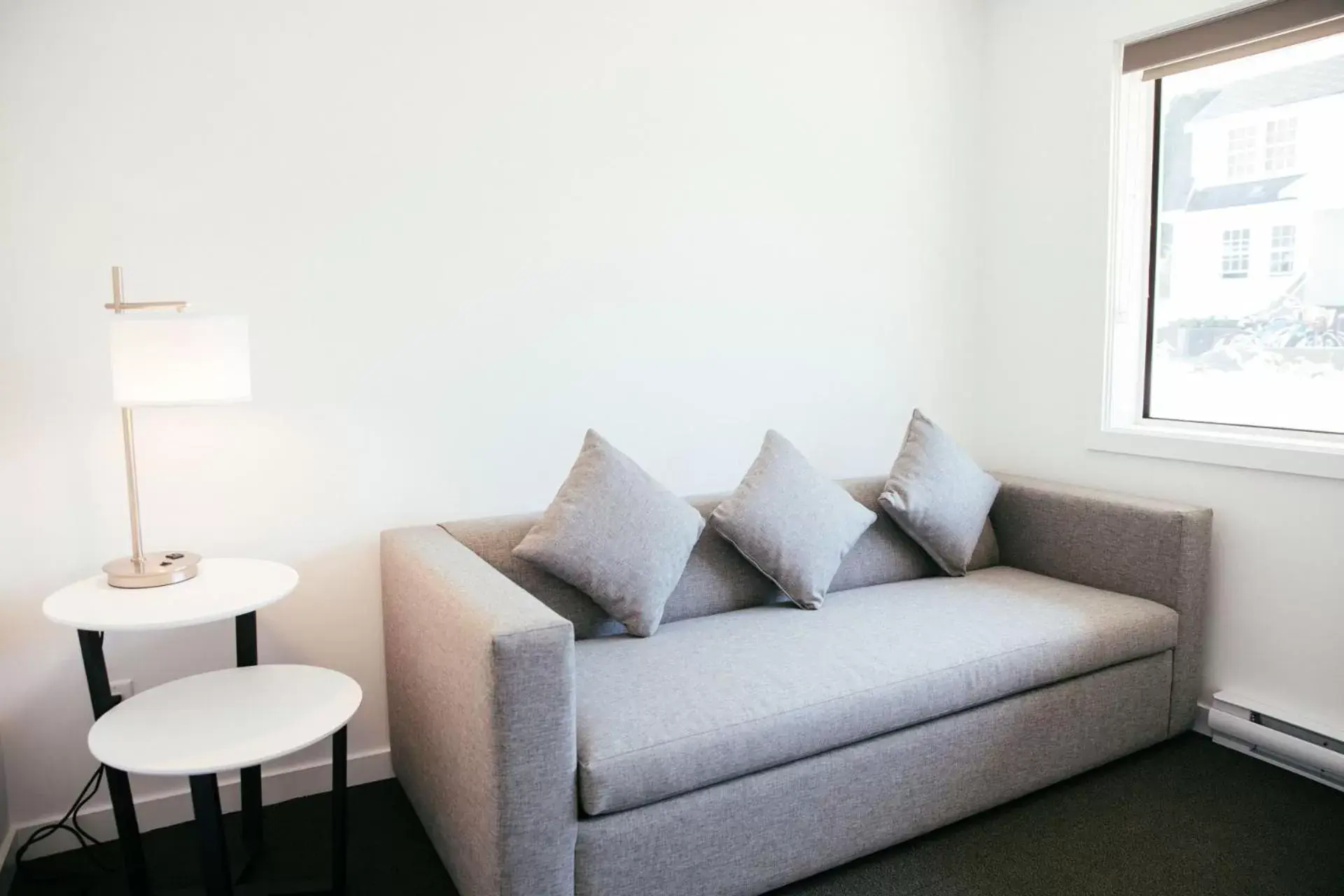 Living room, Seating Area in Tofino Resort + Marina