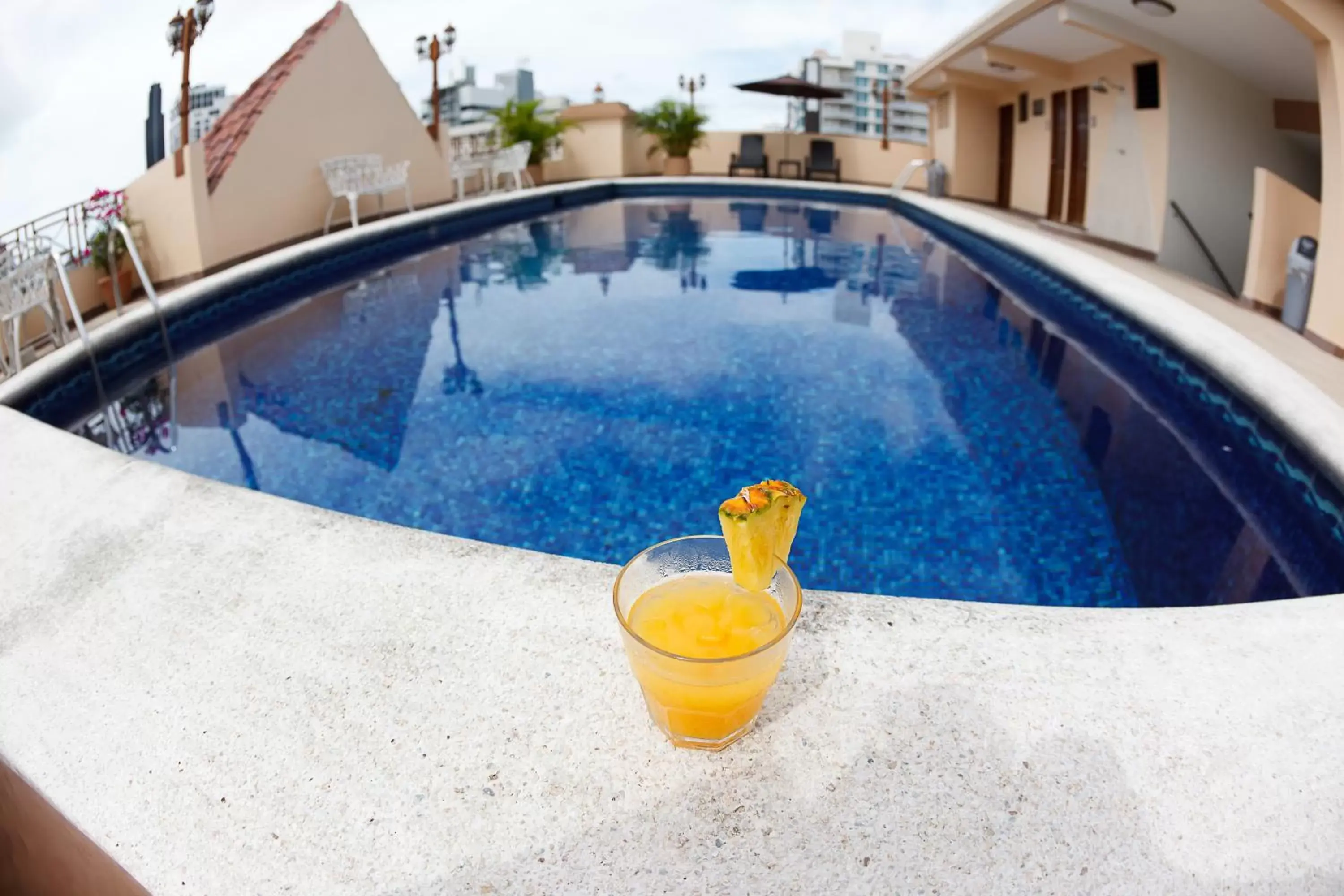 Swimming Pool in Hotel Coral Suites