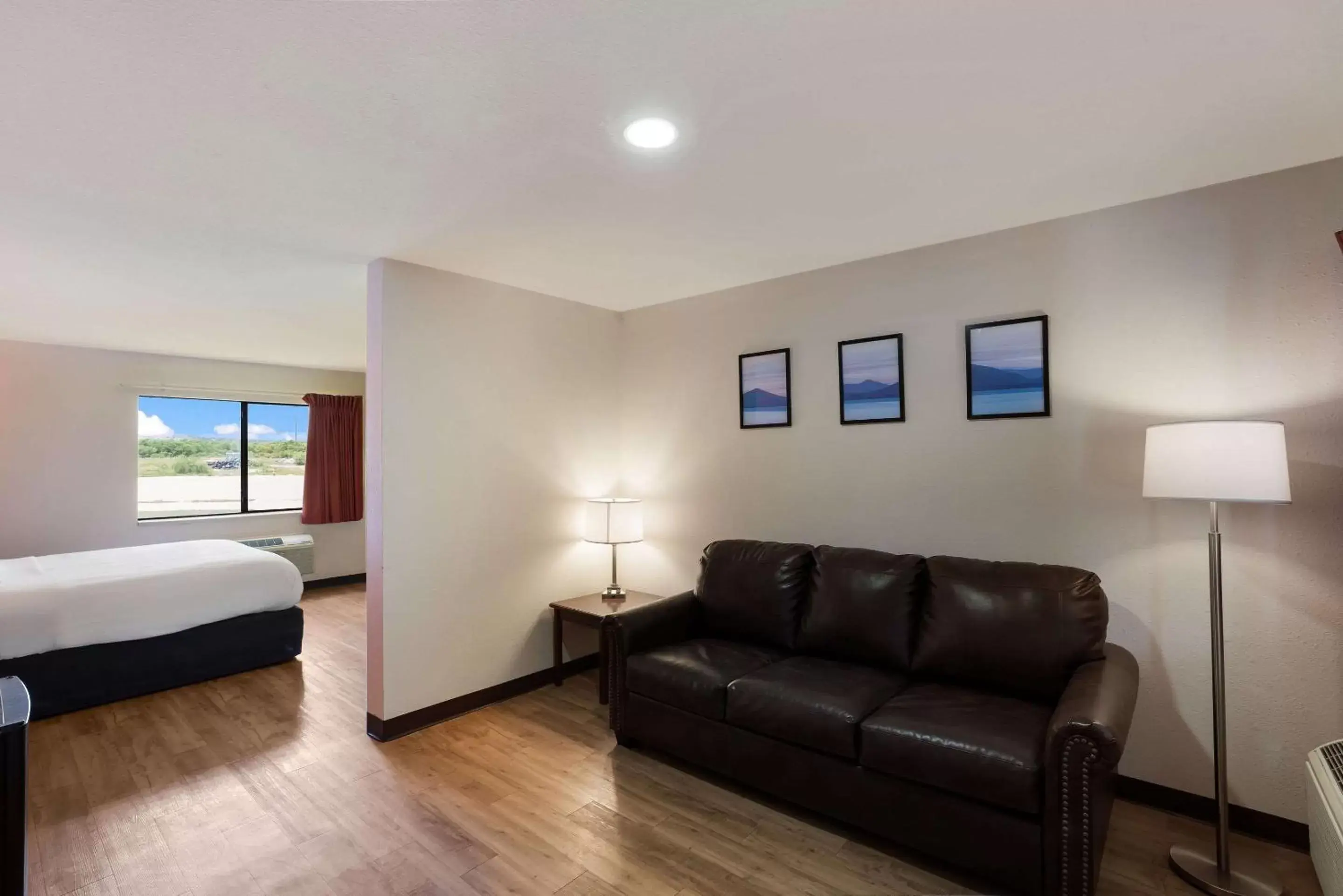 Bedroom, Seating Area in Quality Inn & Suites