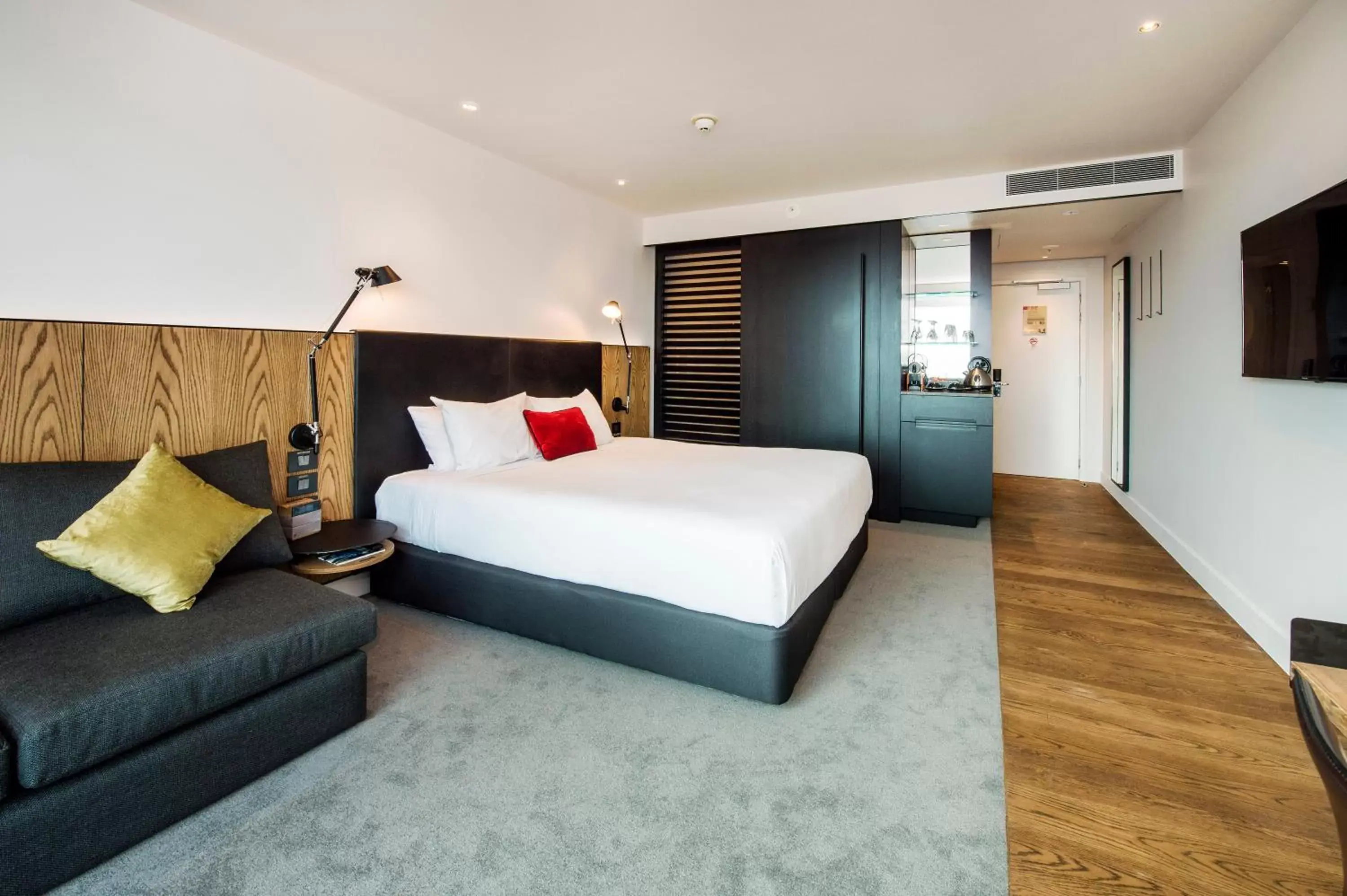 Bedroom, Bed in The Grand by SkyCity