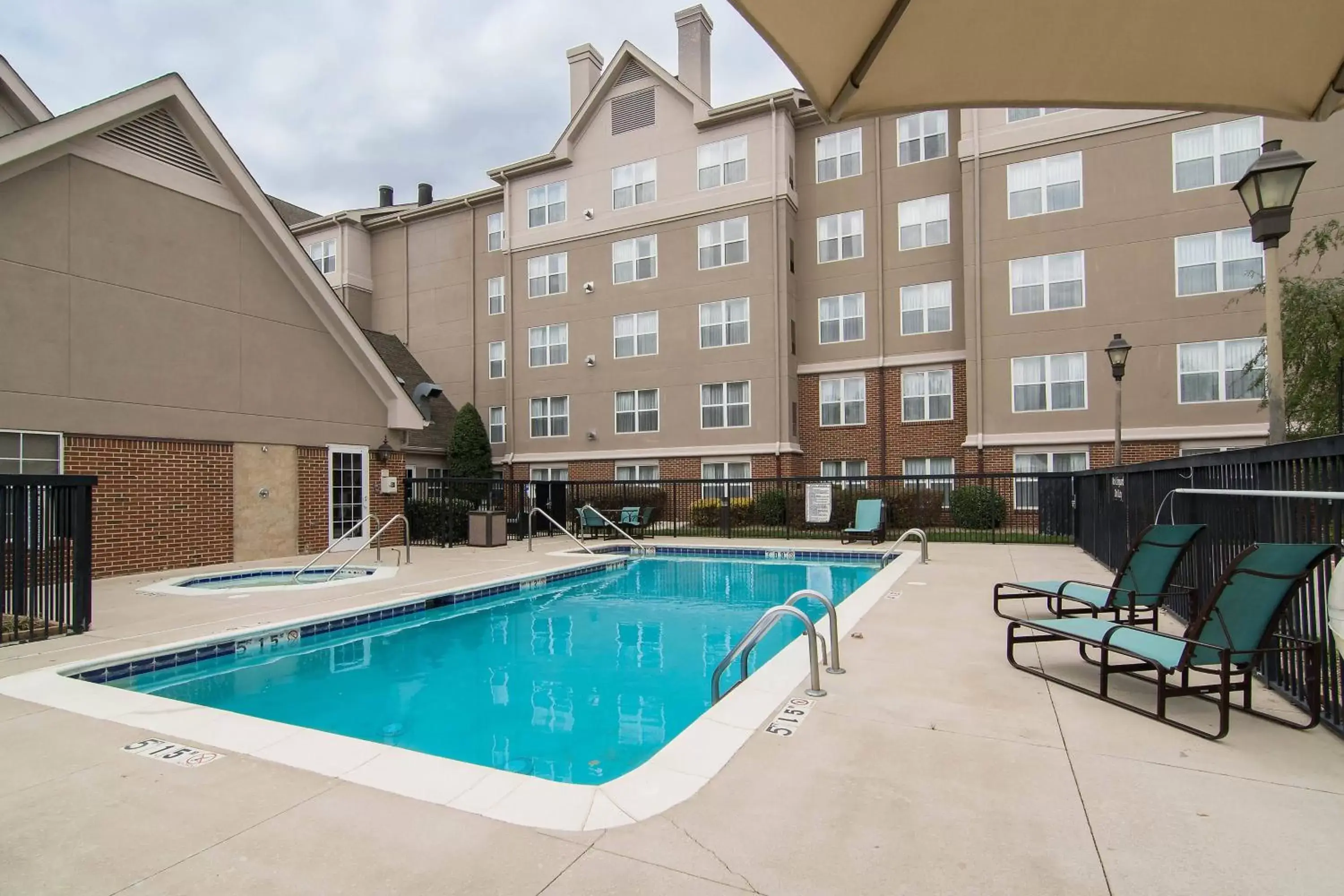 Swimming Pool in Residence Inn by Marriott Charlotte Piper Glen