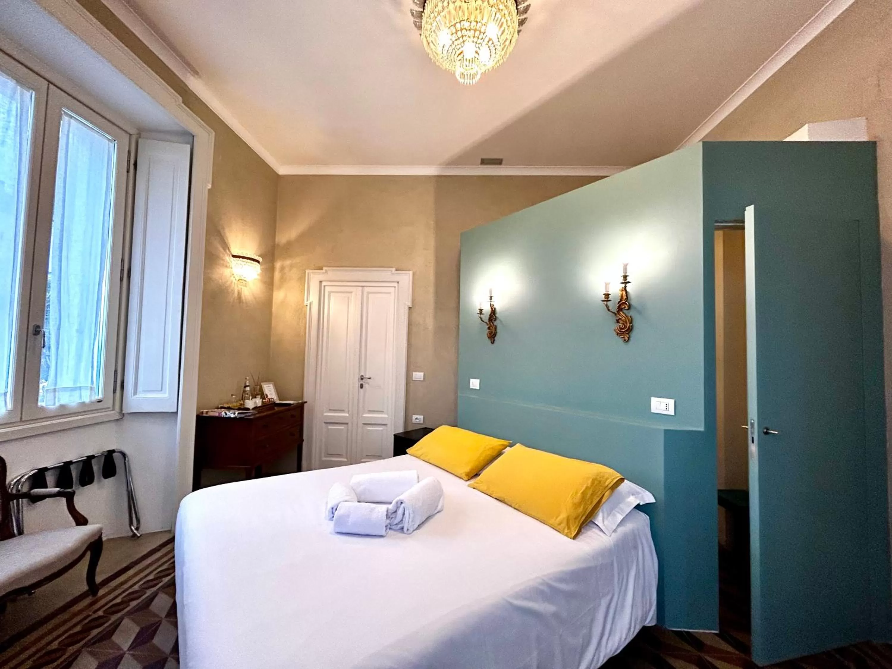 Property building, Bed in White Lilac Romantic B&B - Adults only