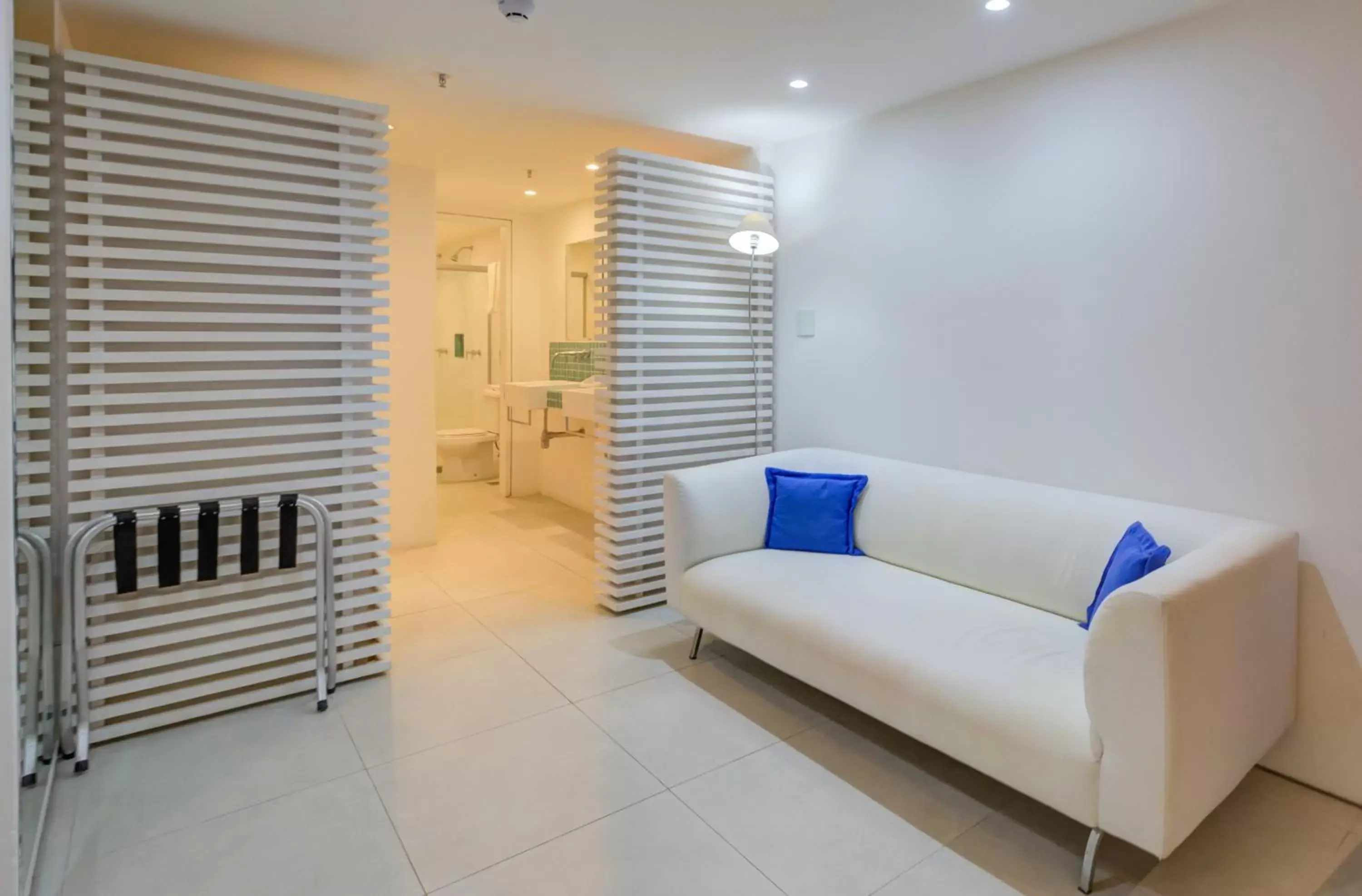 Bathroom, Seating Area in Rio Design Copacabana Hotel