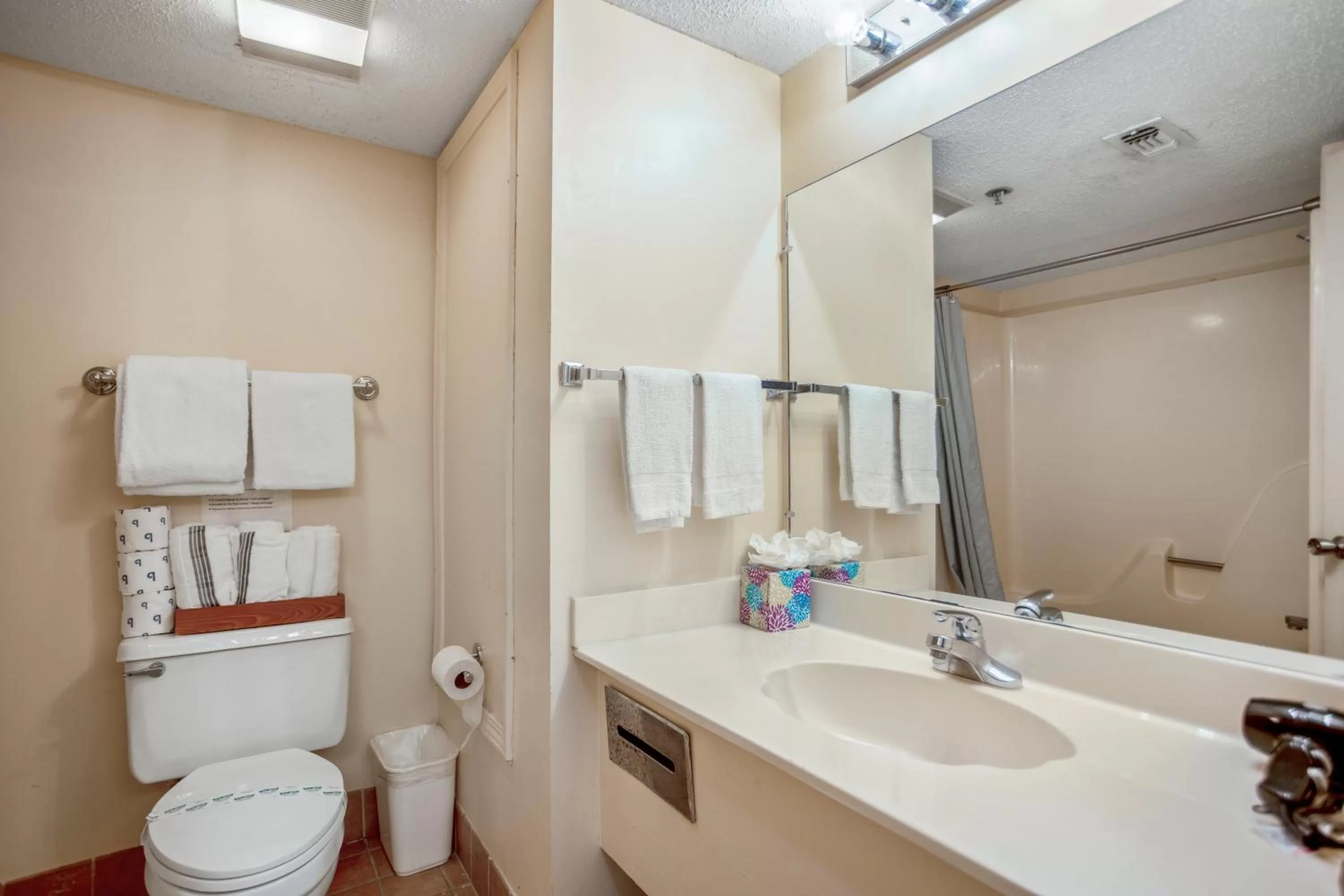 Bathroom in Edgewater Inn - Biloxi Beach