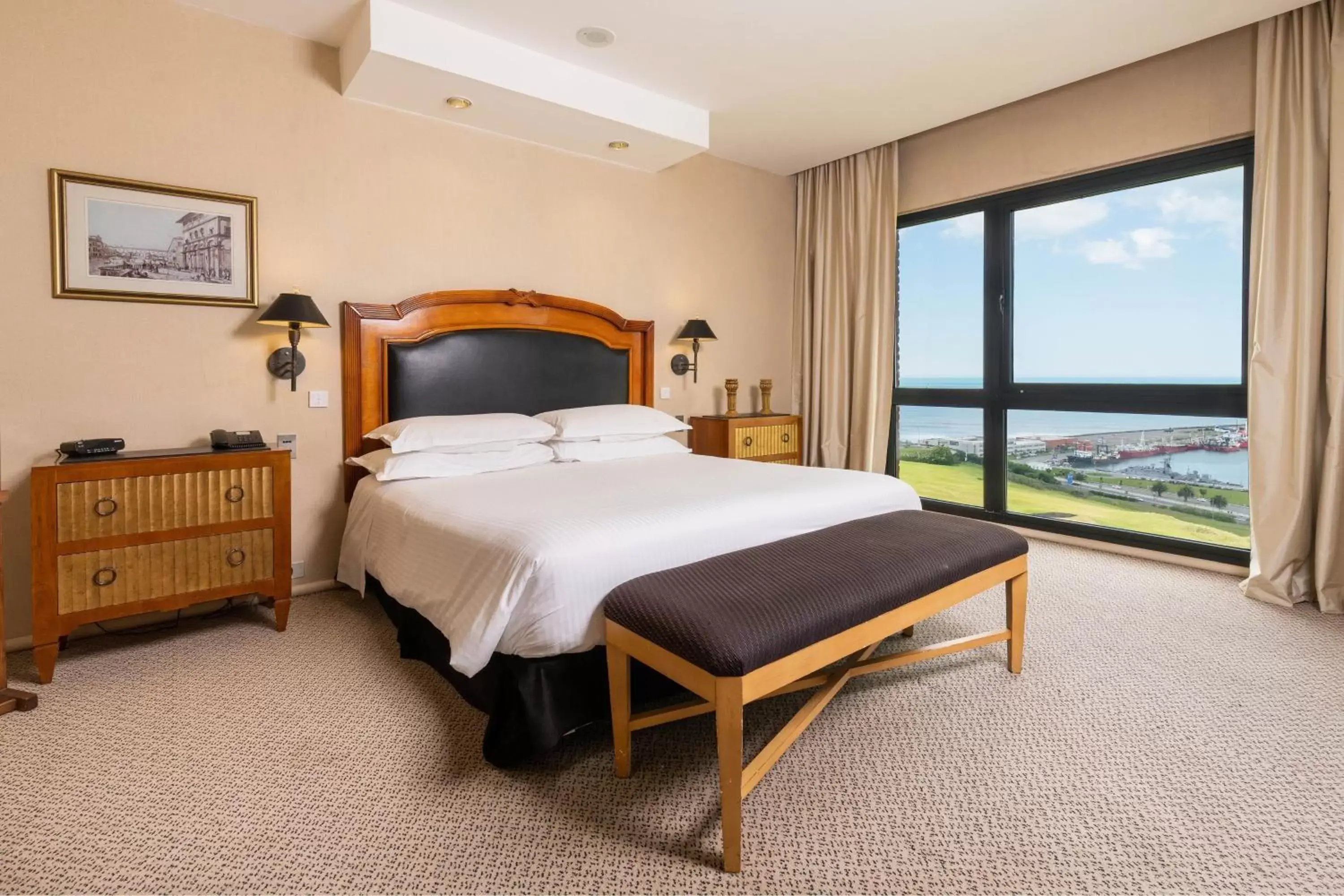 Photo of the whole room, Bed in Sheraton Mar Del Plata Hotel