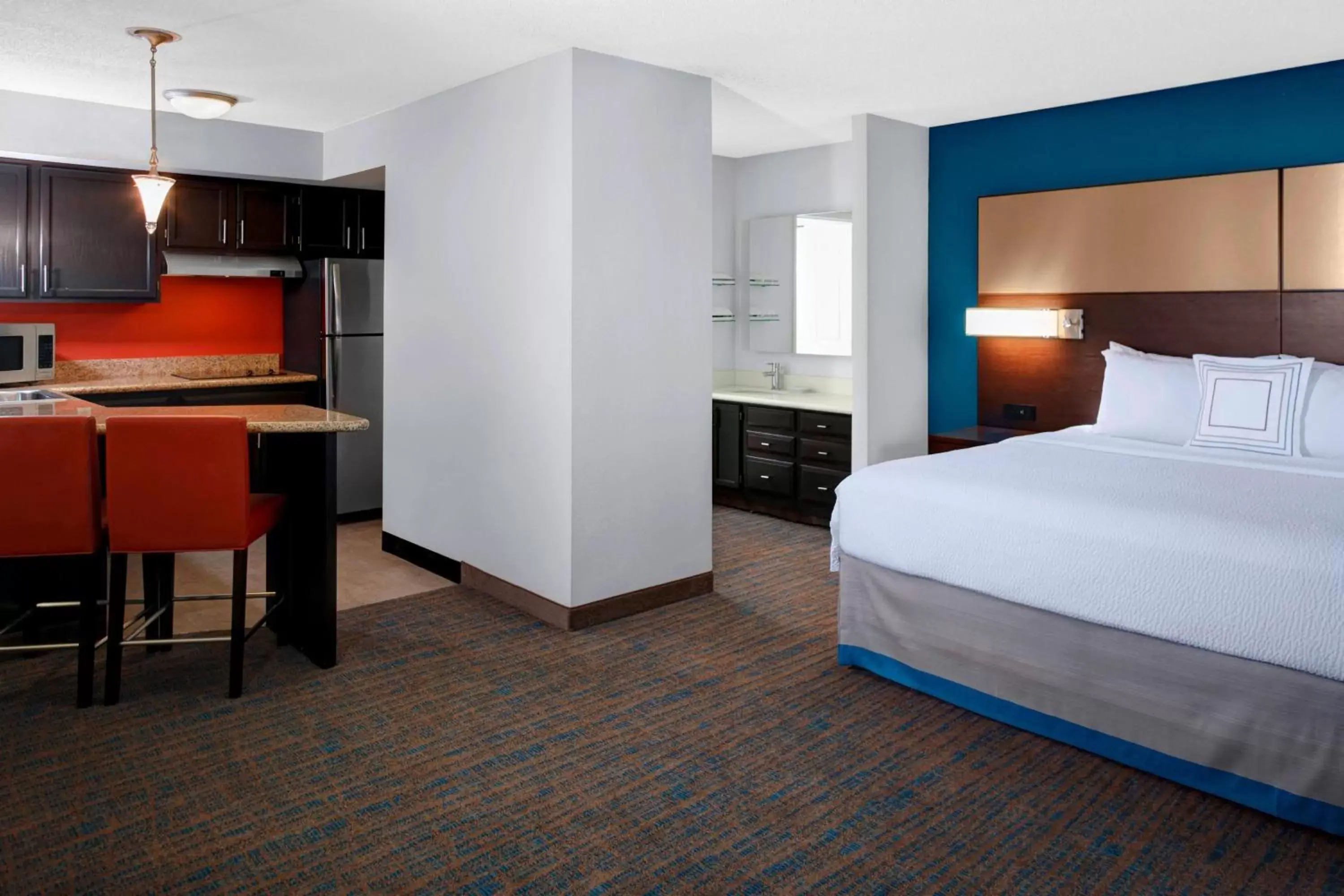 Photo of the whole room, Bed in Residence Inn by Marriott Cleveland Independence