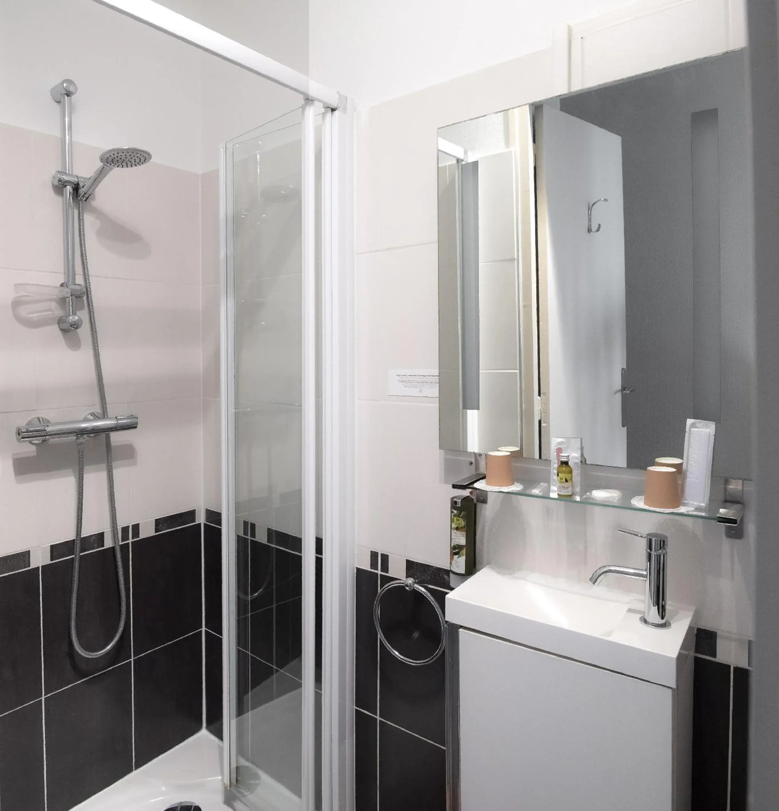 Standard Double Room in Hotel de Charme La Bonne Adresse Standard Double Room in Hotel de Charme La Bonne Adresse