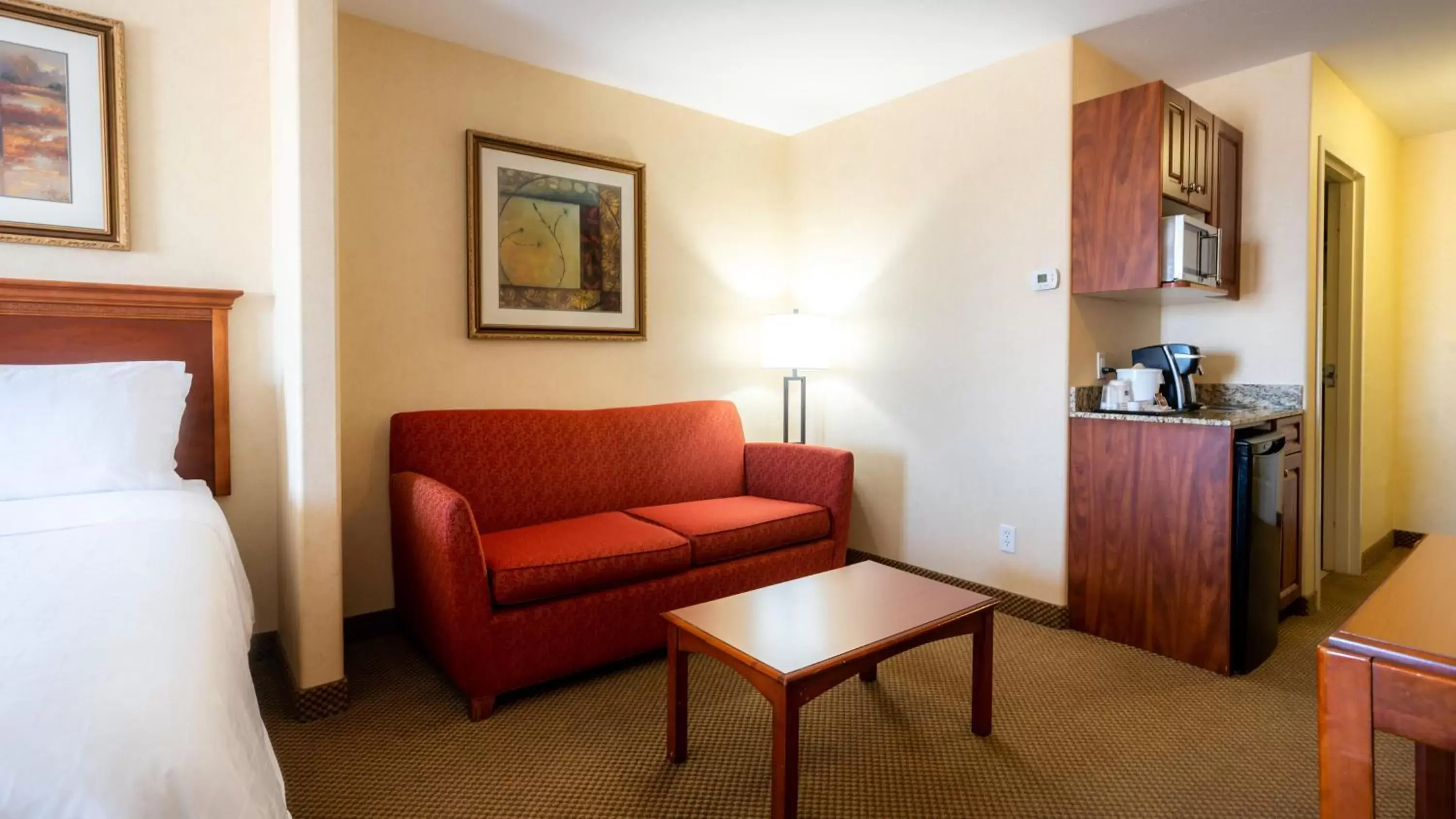 Photo of the whole room, Seating Area in Holiday Inn Express Hotel & Suites - Edmonton International Airport, an IHG Hotel