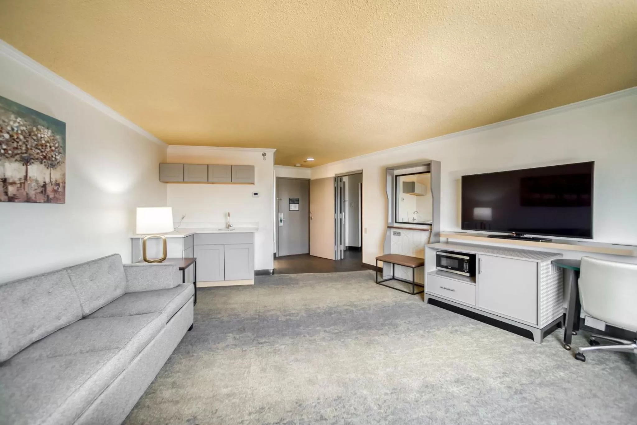 Photo of the whole room in Holiday Inn Mobile Downtown Historic District by IHG