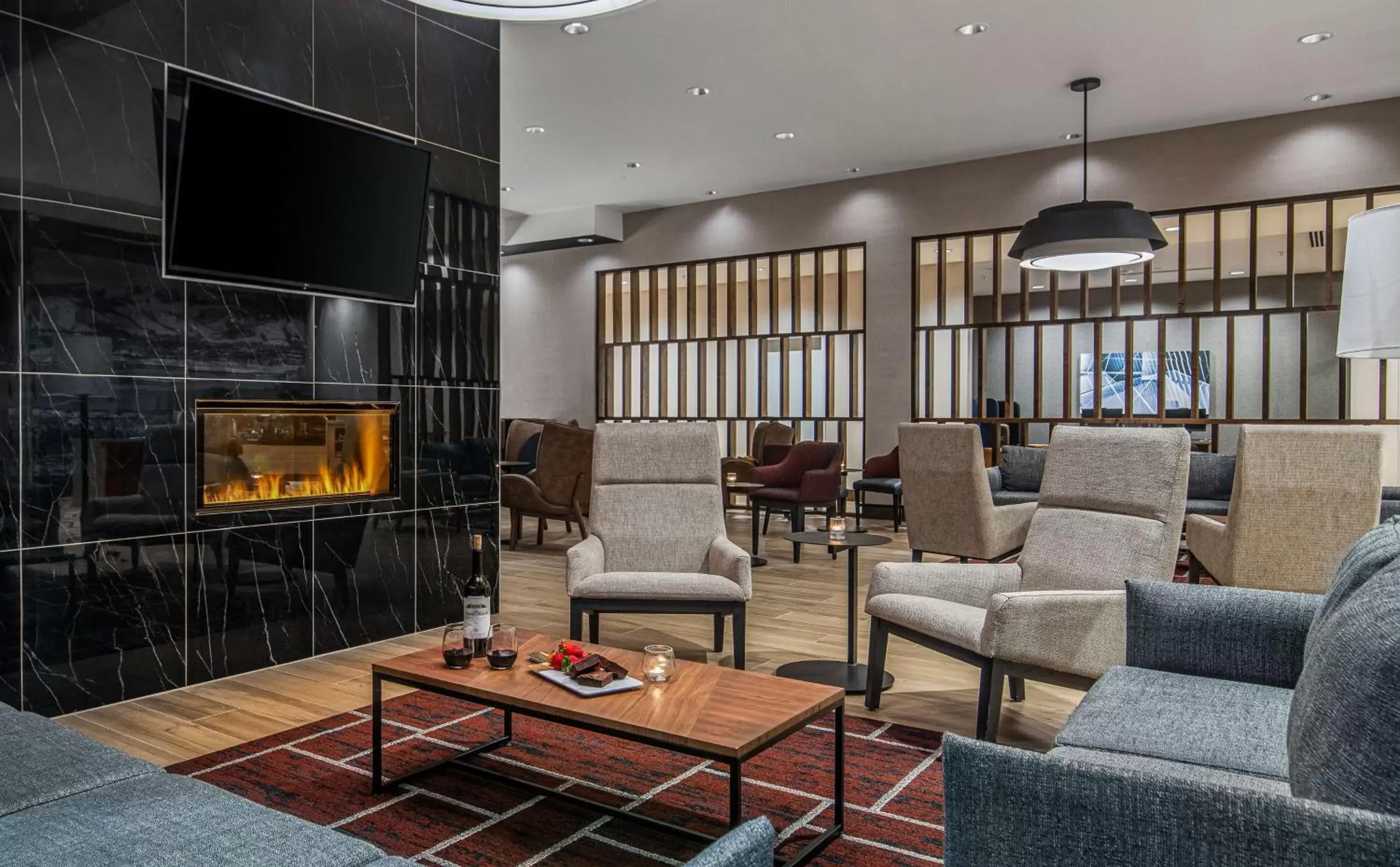 Lounge or bar, Seating Area in Hyatt Place Newark-Silicon Valley