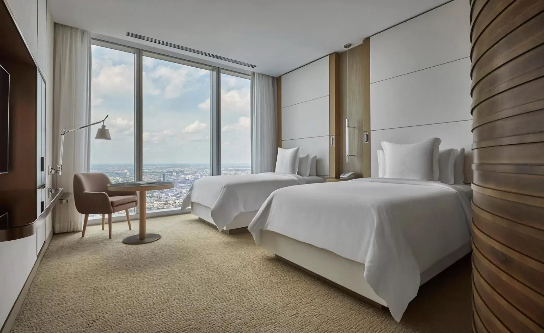 Bedroom in Four Seasons Hotel Philadelphia at Comcast Center